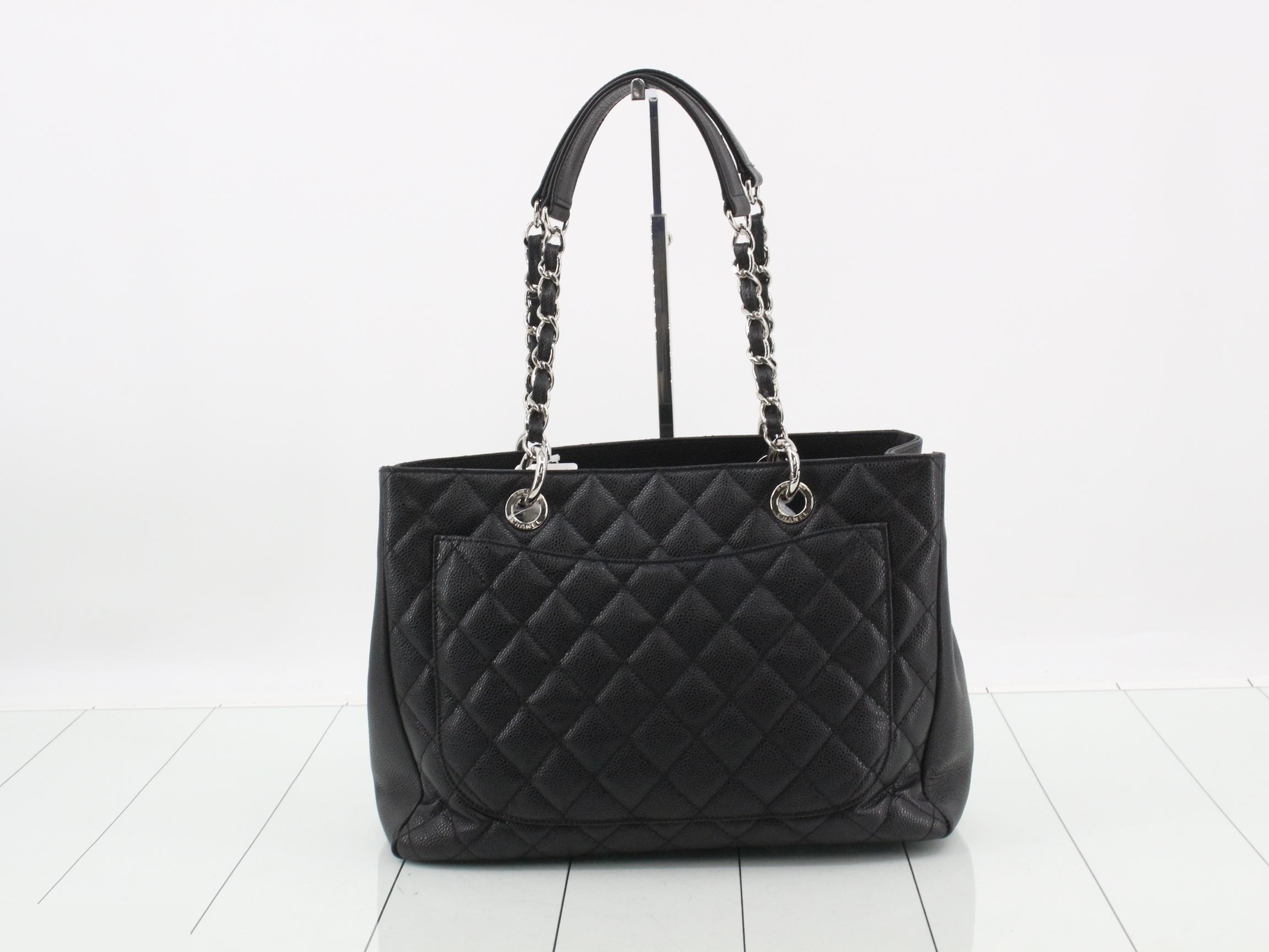 Caviar leather matelassé chain tote bag — view 2