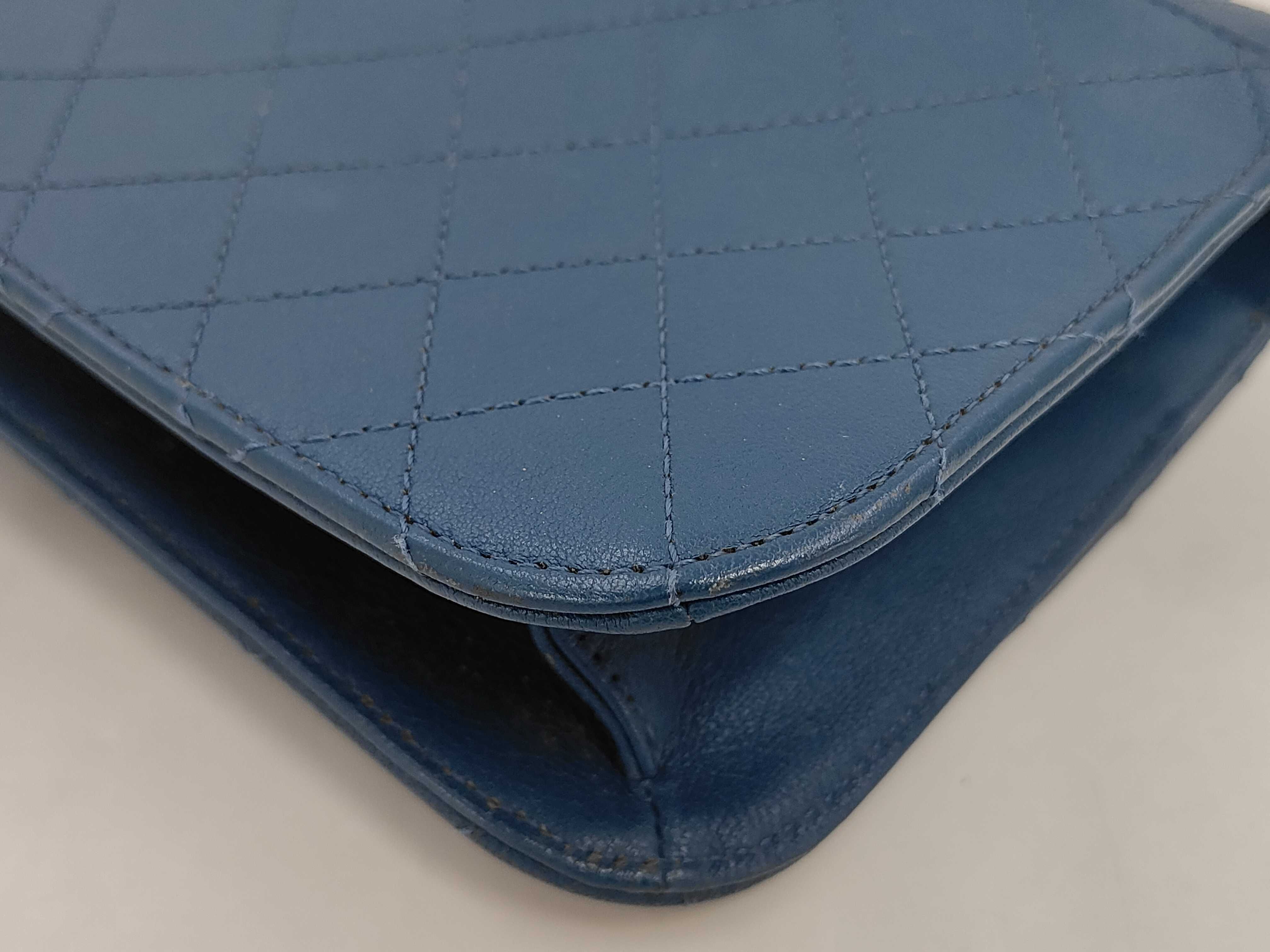 Matelassé Leather Chain Shoulder Bag (Serial Number 24) - Blue with Gold Hardware — view 3
