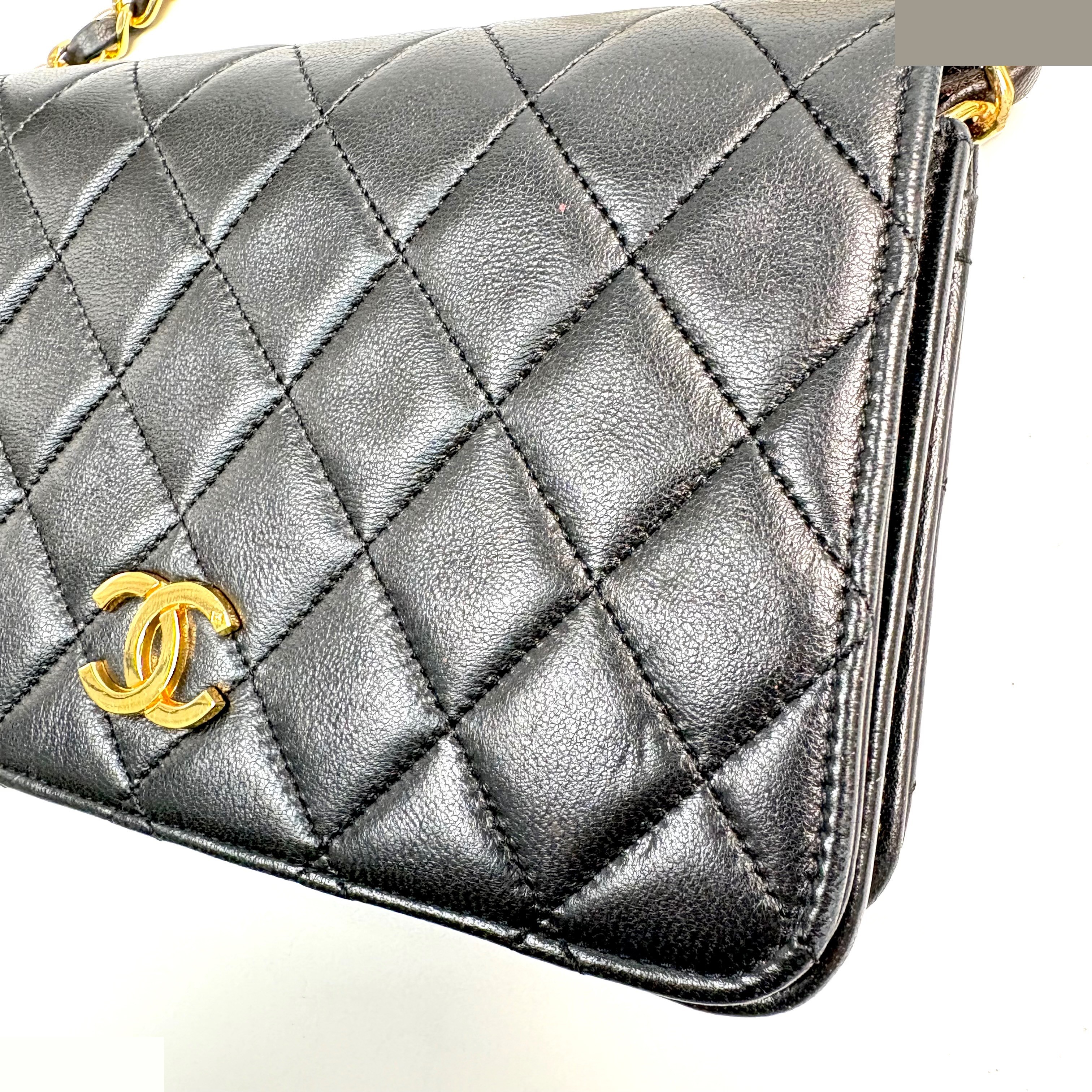 Matelassé Push-Lock Shoulder Bag — view 3