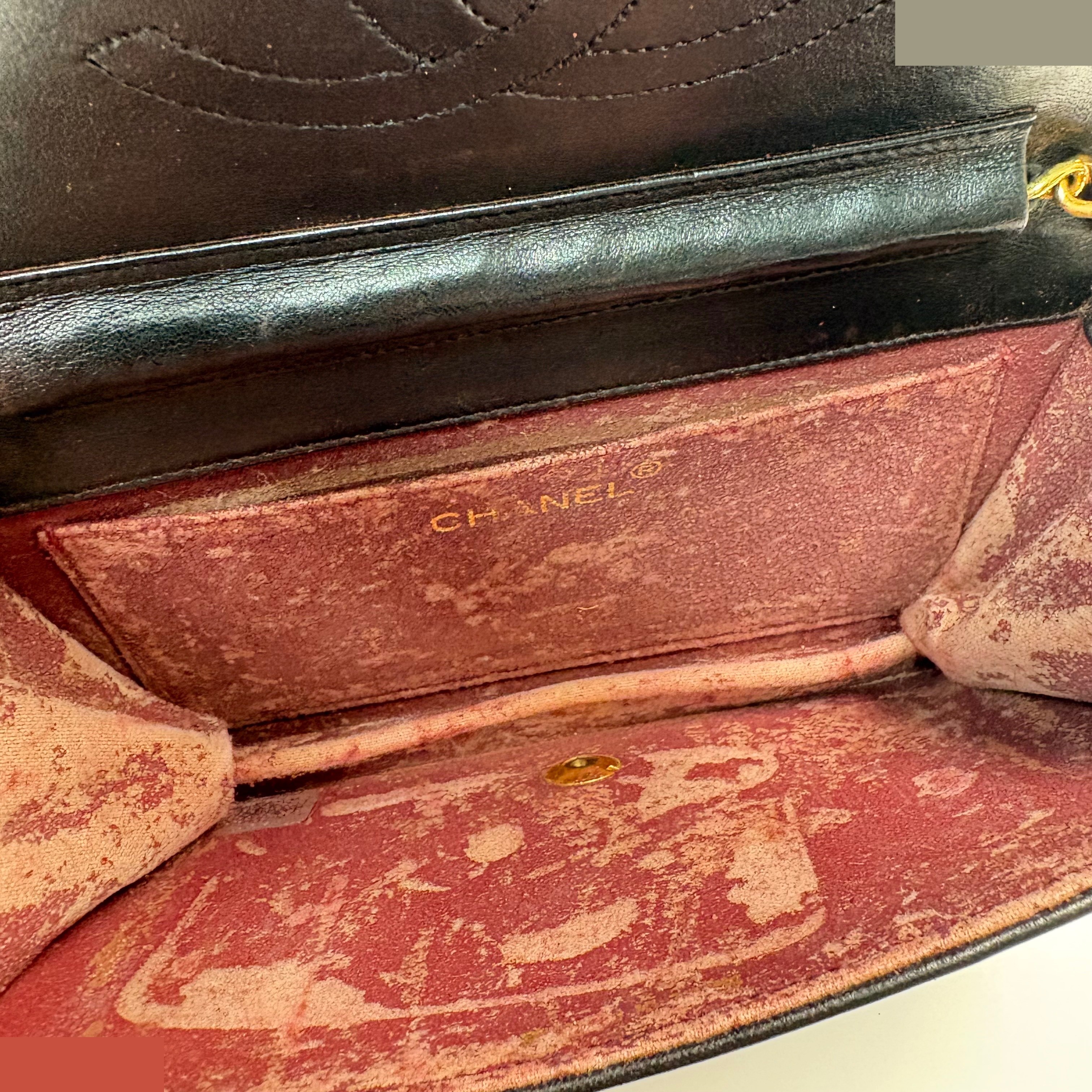 Matelassé Push-Lock Shoulder Bag — view 9