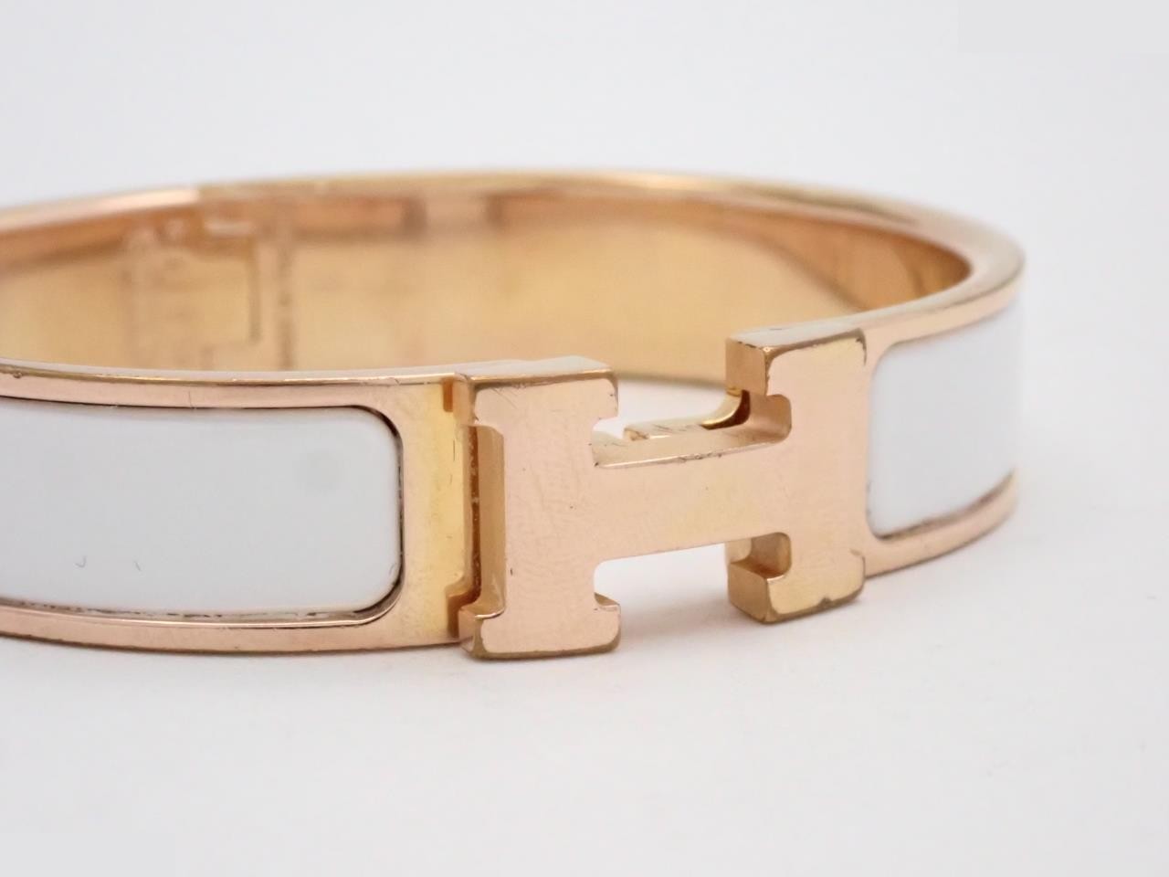 Click H Bangle, White/Gold Color, Wrist Circumference Approx. 16cm — view 3