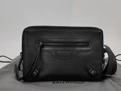 The City Bag Neoclassic City Small Pouch Shoulder 644482 Shoulder Bag