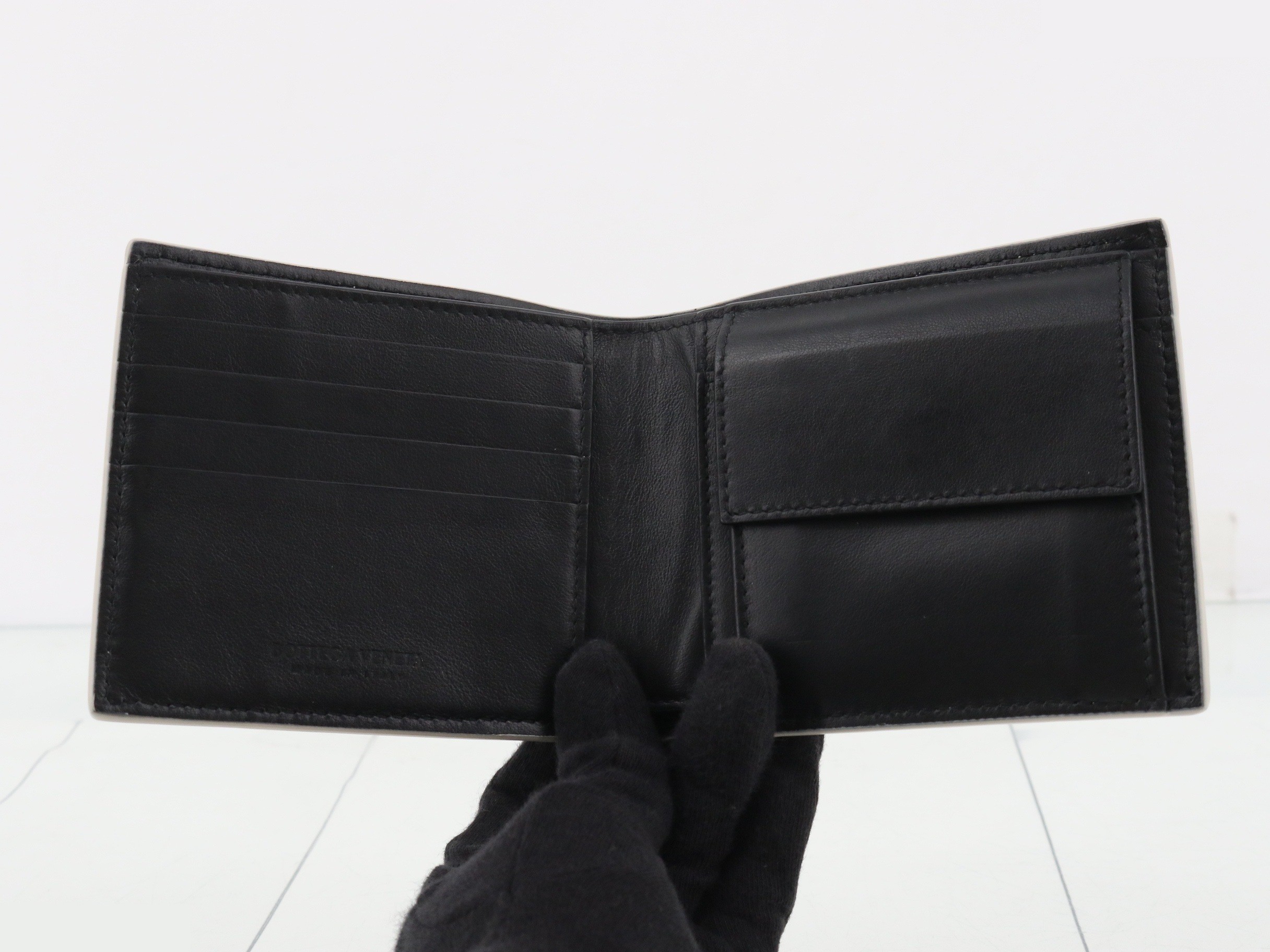 Intrecciato Bi-fold Wallet, White Leather — view 4