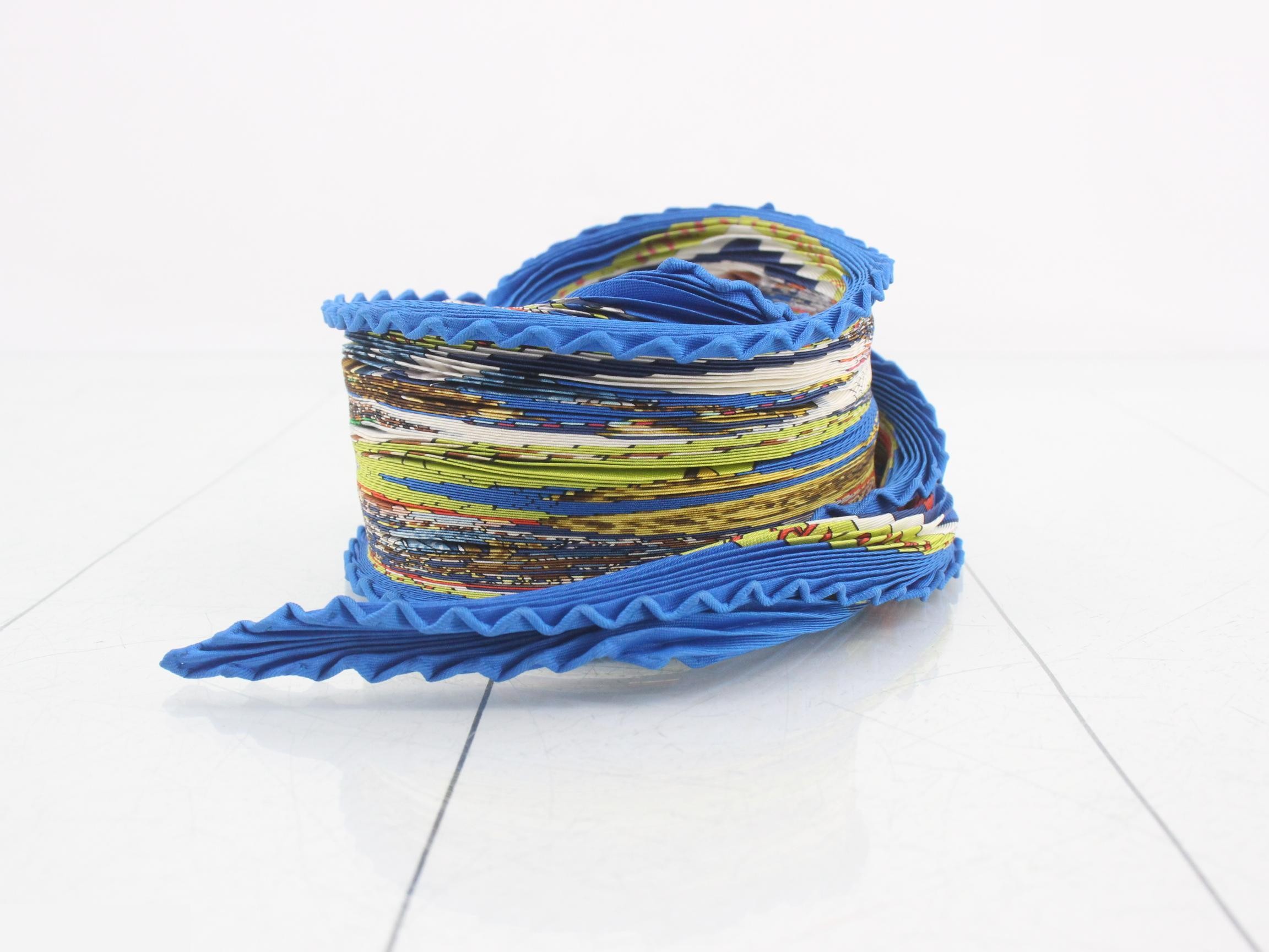 Carre 90 Scarf — view 2