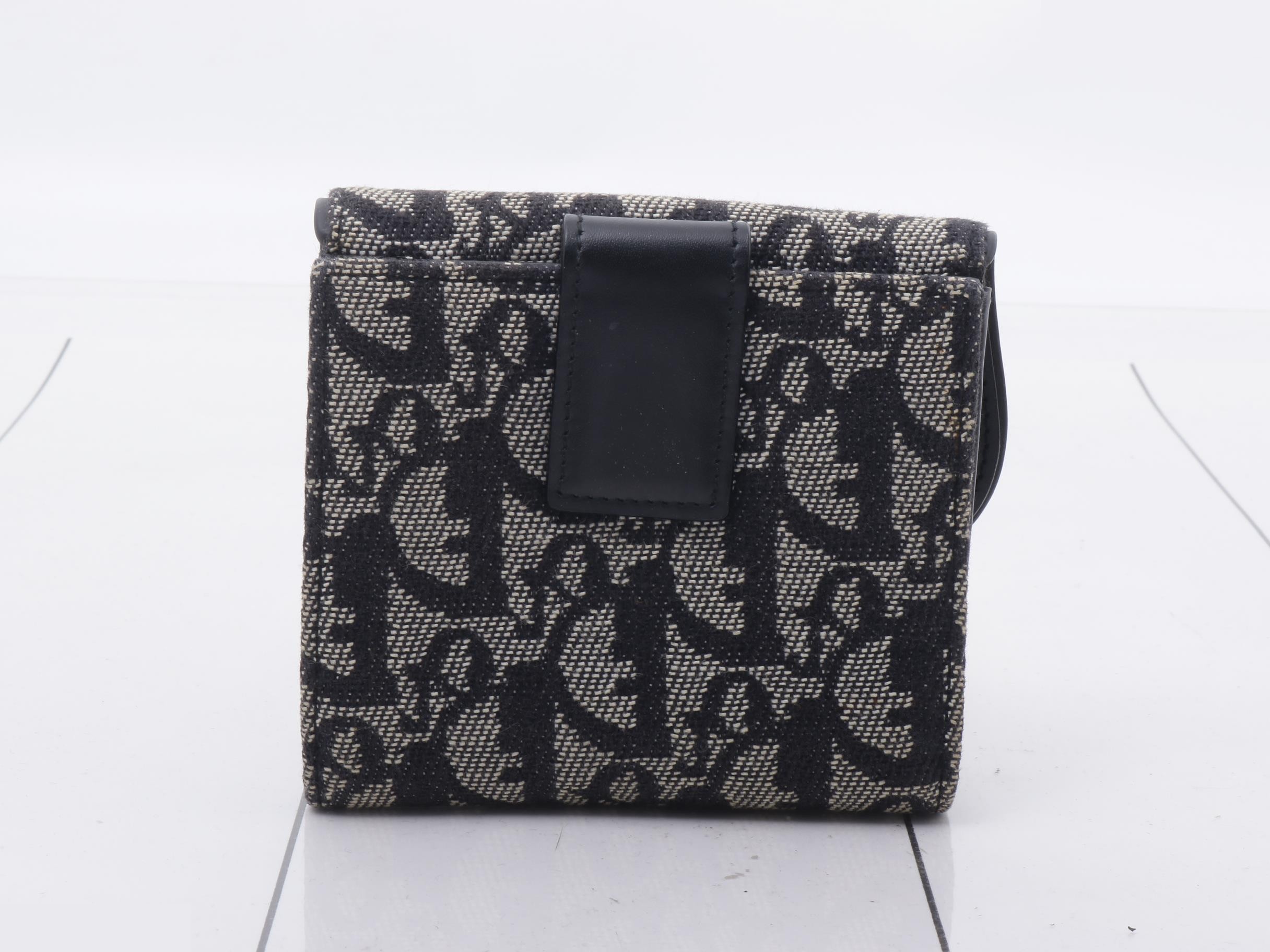 Other lines: Bags and Wallets — view 2