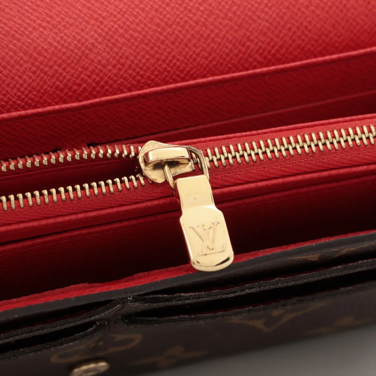 Monogram Portefeuille Sarah M62236 Coquelicot Long Wallet — view 10
