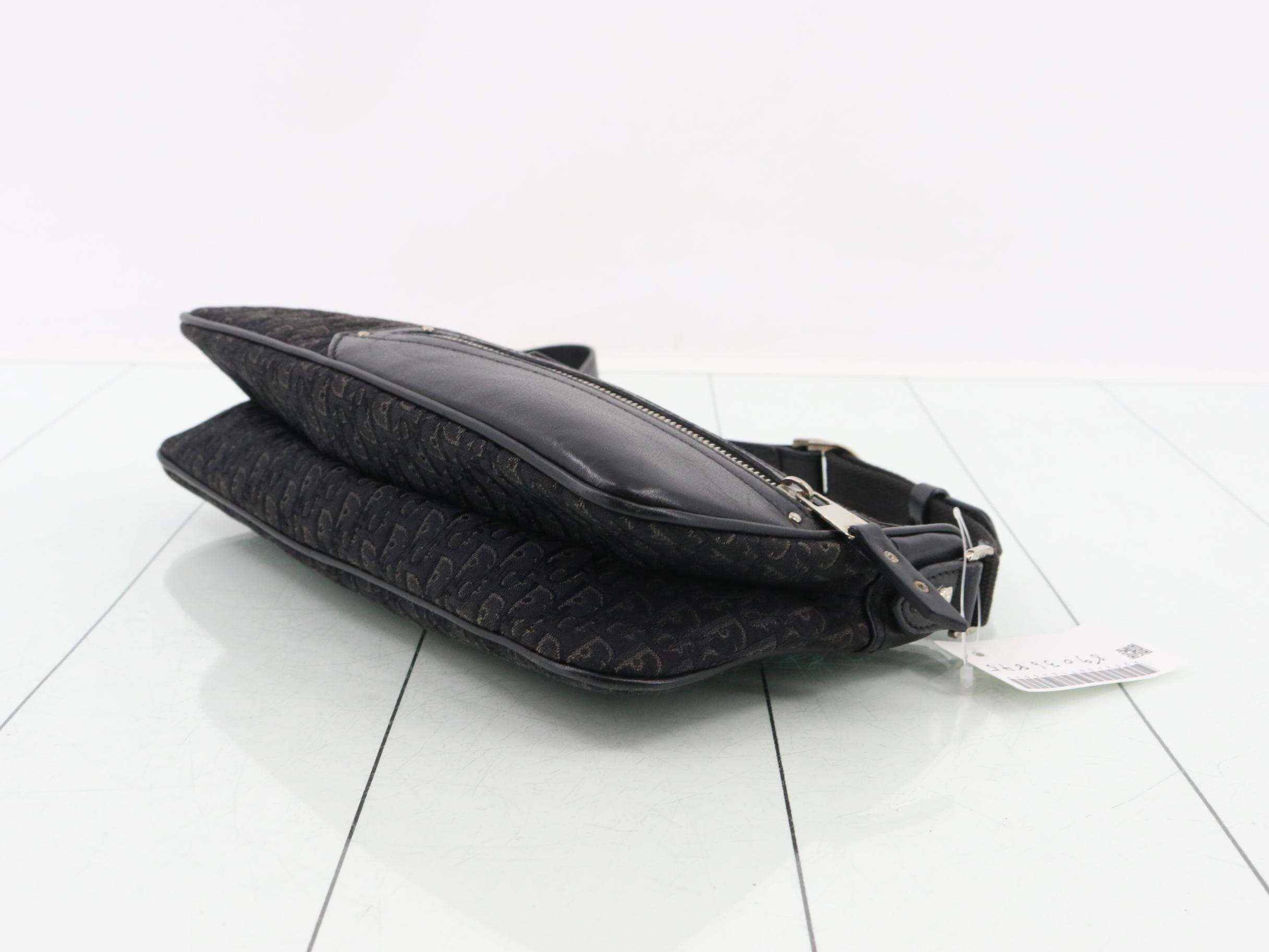Street Chic Shoulder Bag — view 6