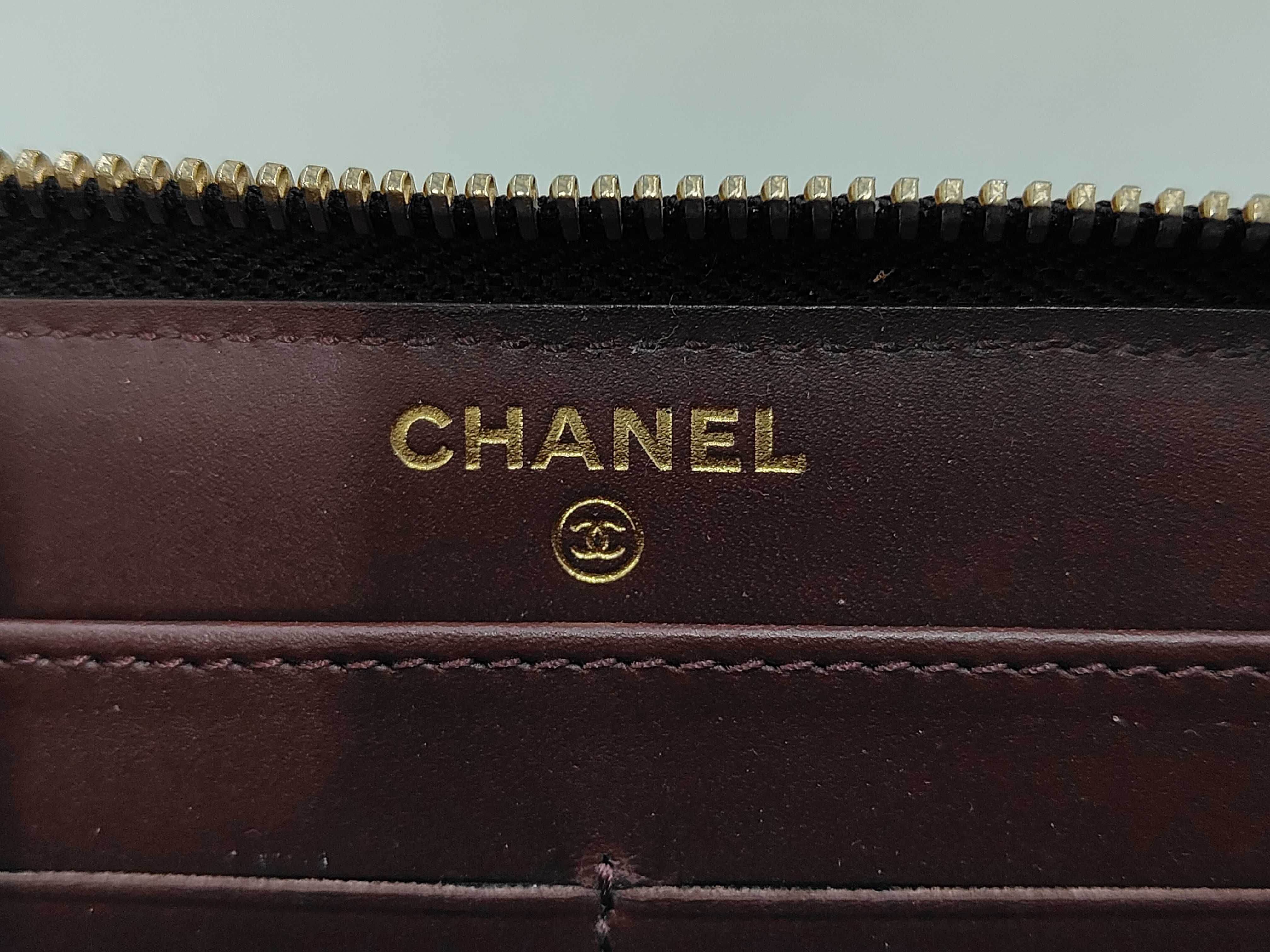 Matelassé Round Zip Wallet, Caviar Leather — view 8