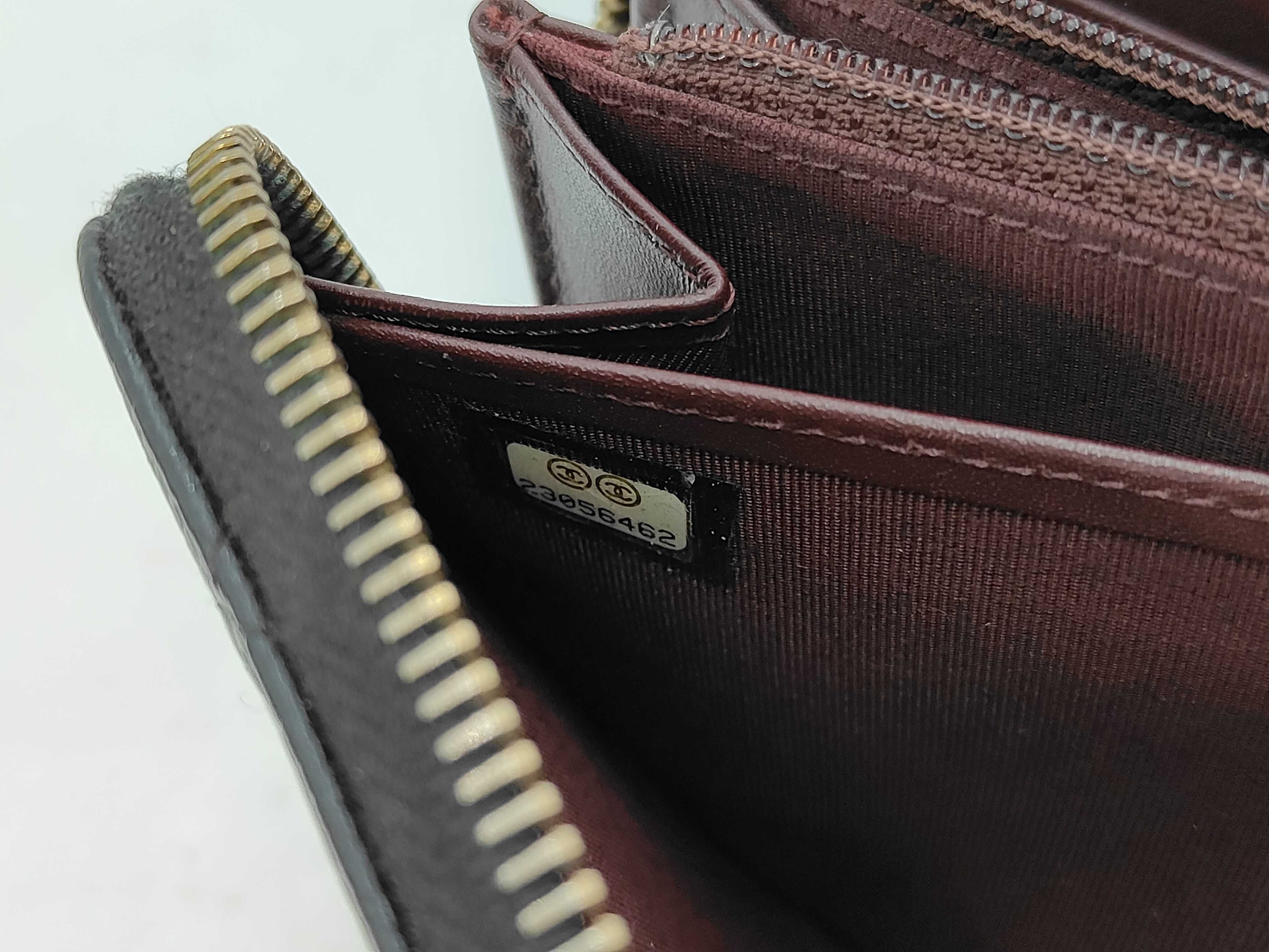 Matelassé Round Zip Wallet, Caviar Leather — view 10
