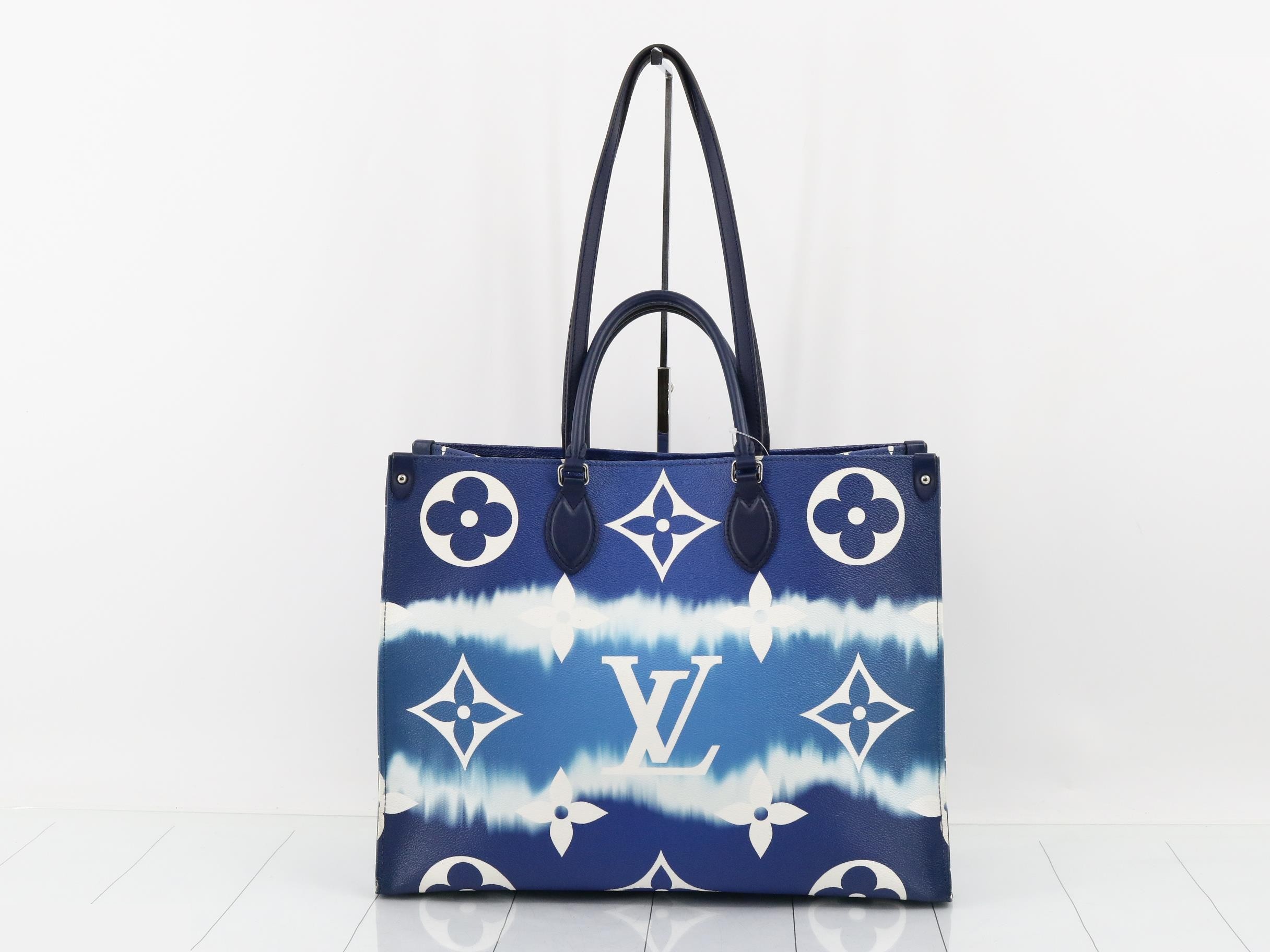 LV Escale OnTheGo GM Tote Bag — view 2