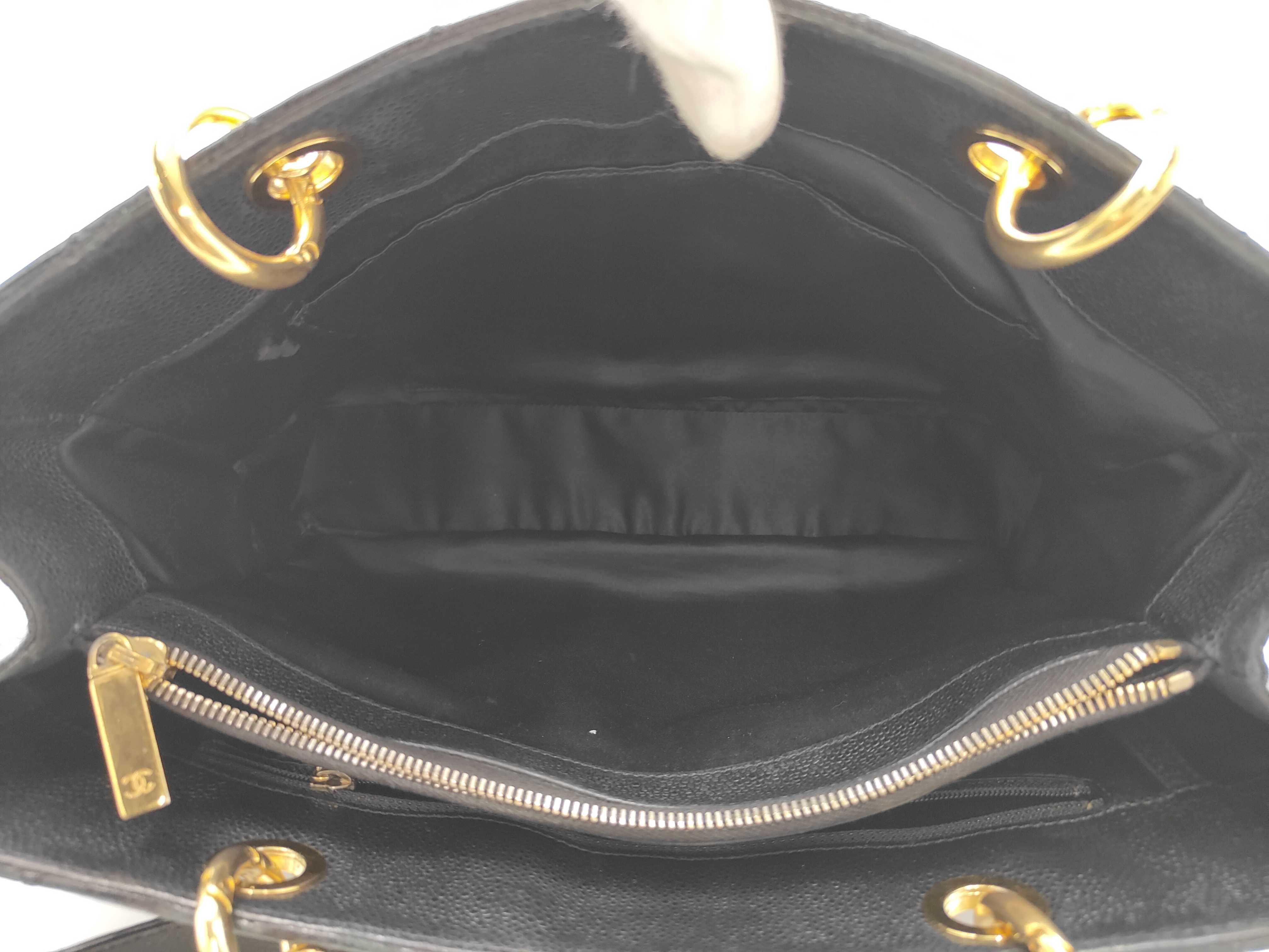 Caviar Skin Chain Tote Bag — view 11