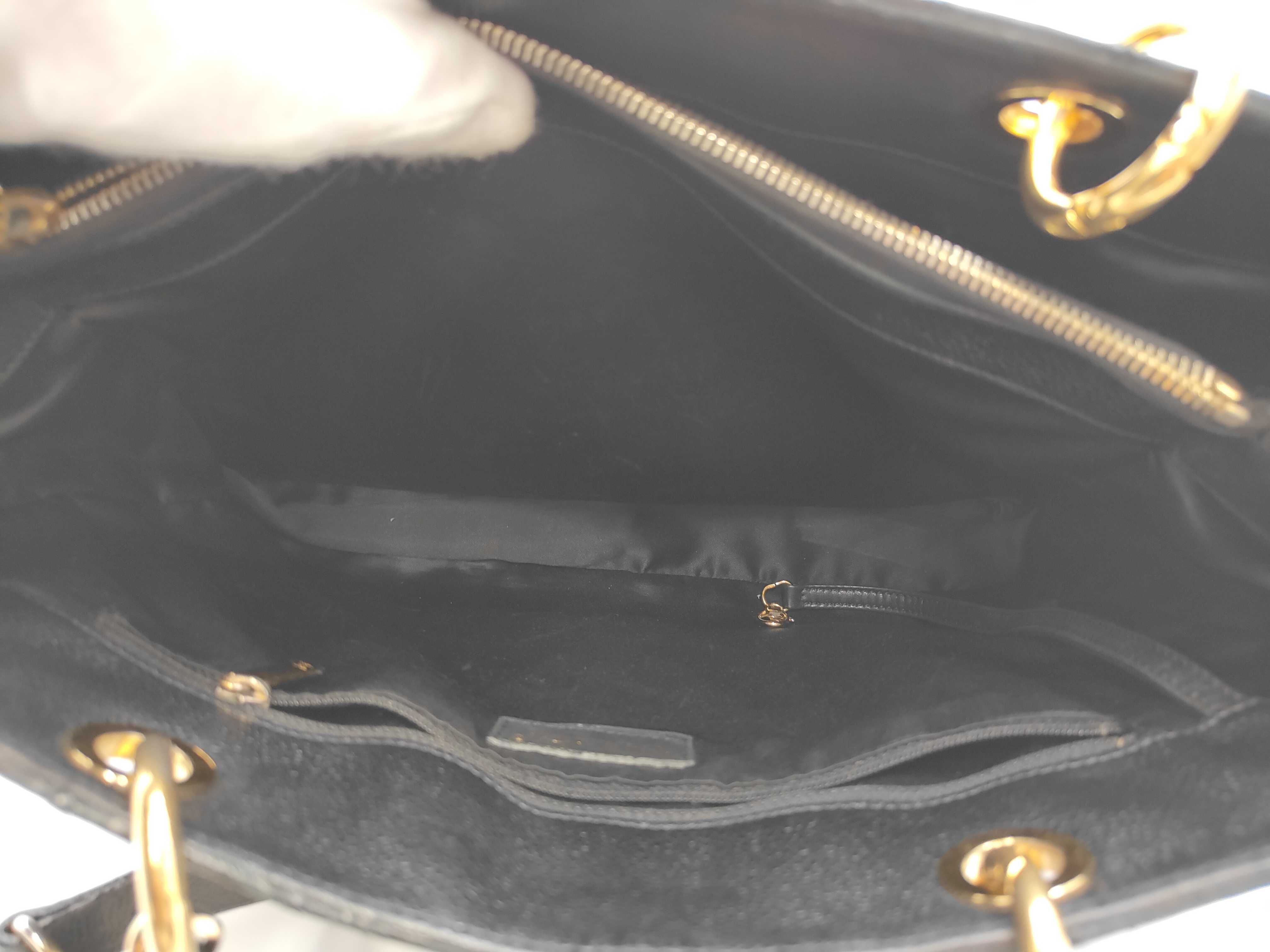 Caviar Skin Chain Tote Bag — view 14