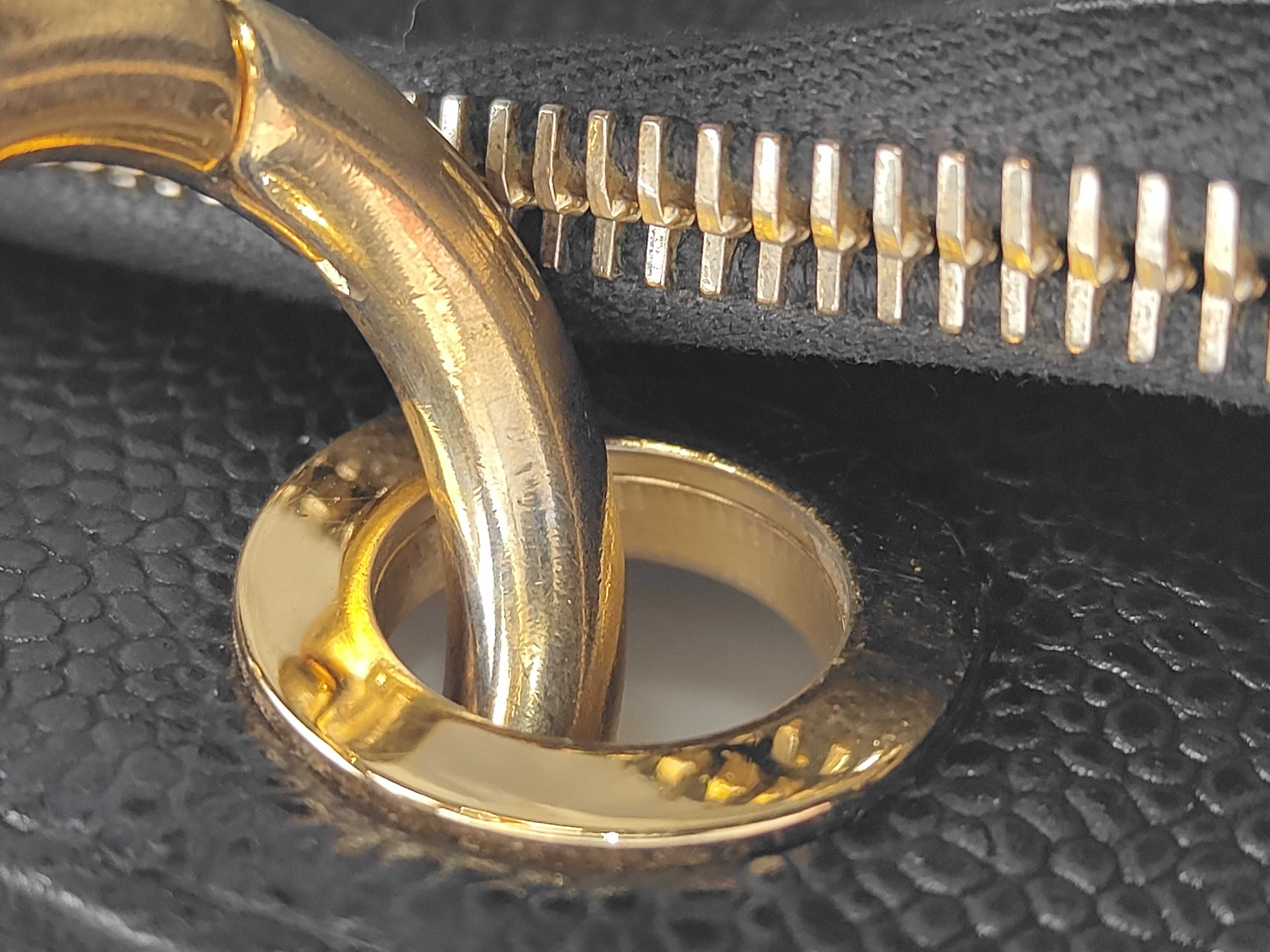 Caviar Skin Chain Tote Bag — view 6