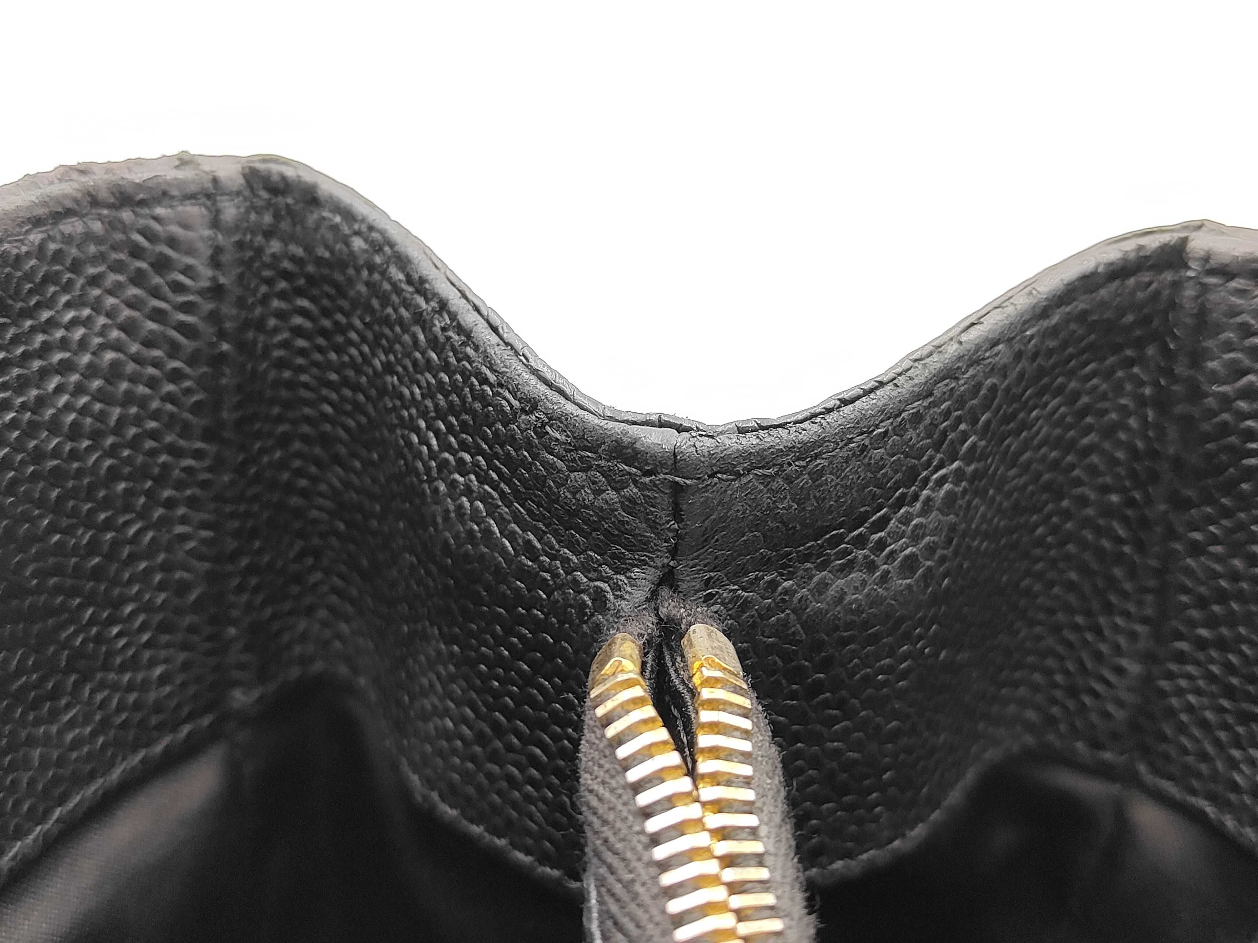 Caviar Skin Chain Tote Bag — view 9