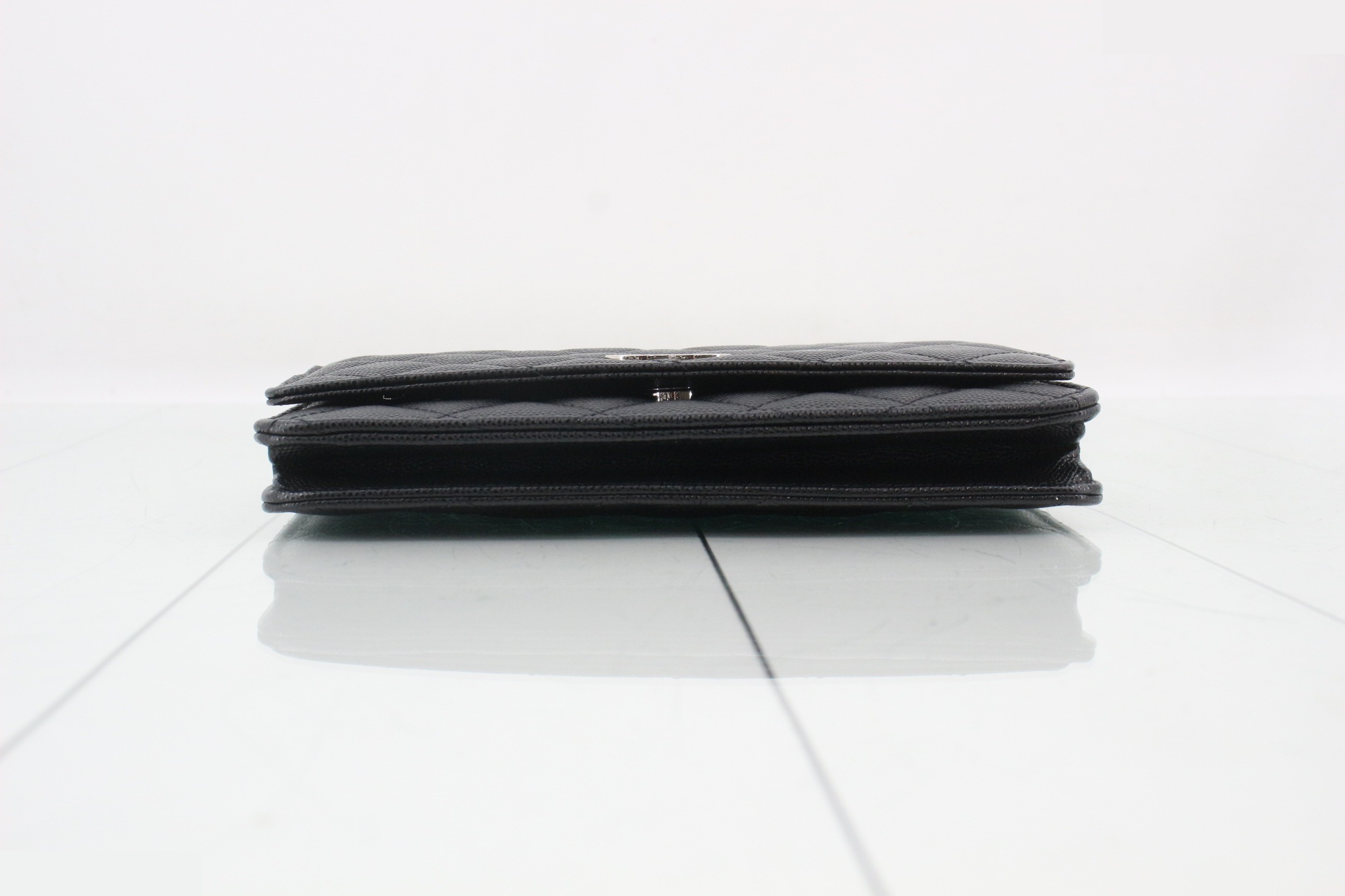 Matelassé Caviar Skin Coco Mark Chain Wallet — view 3