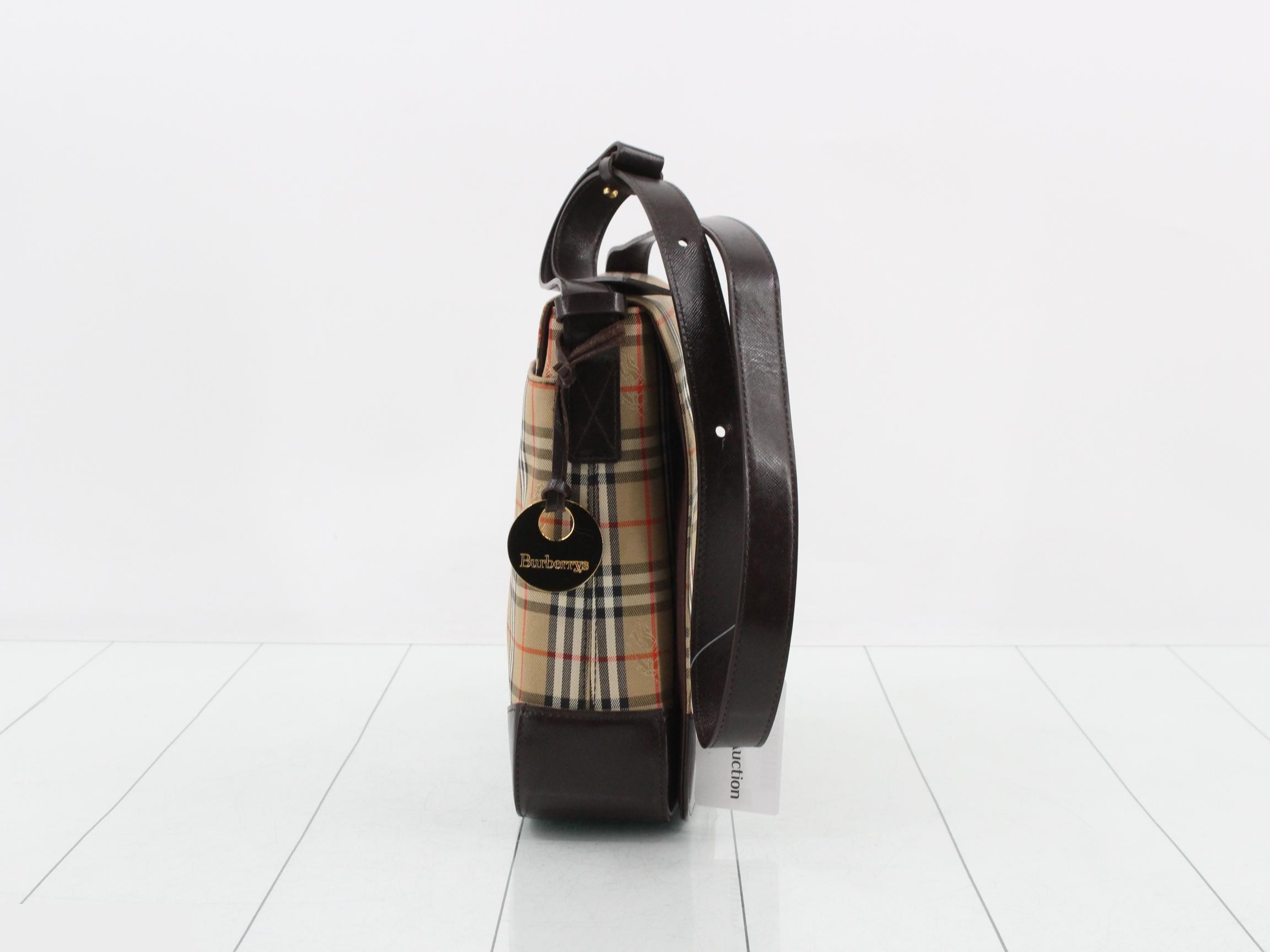 Nova Check pattern, other lines, bags/shoulder bags — view 4