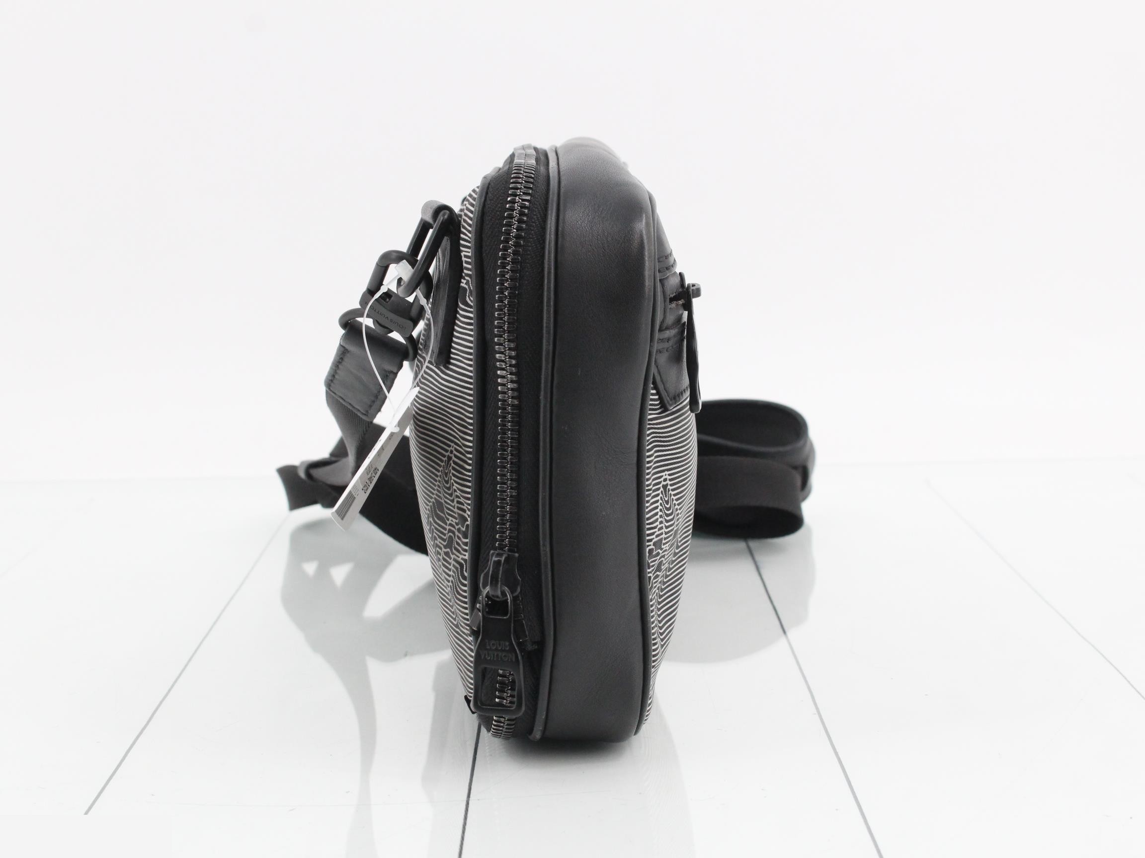 Expandable Messenger Shoulder Bag — view 4