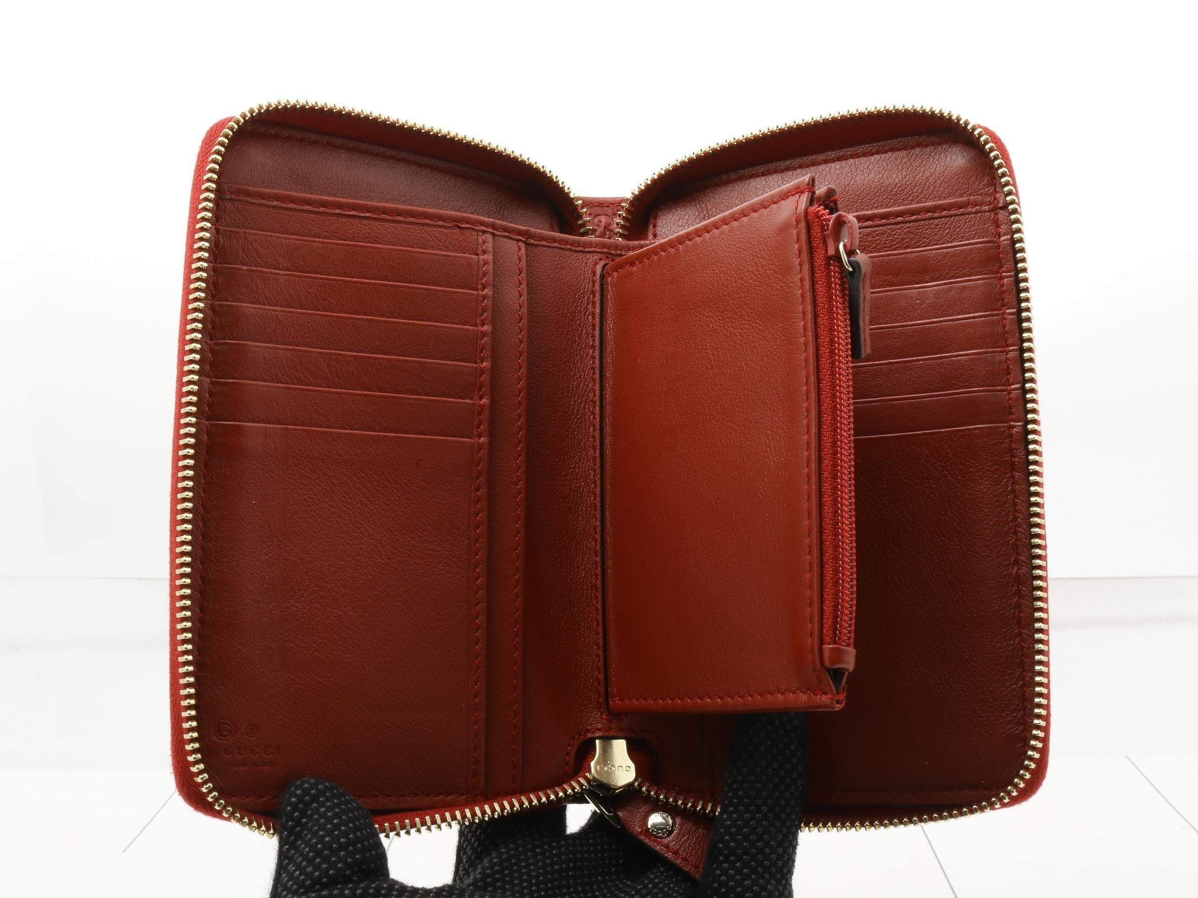 Microguccissima round zipper wallet, red — view 4