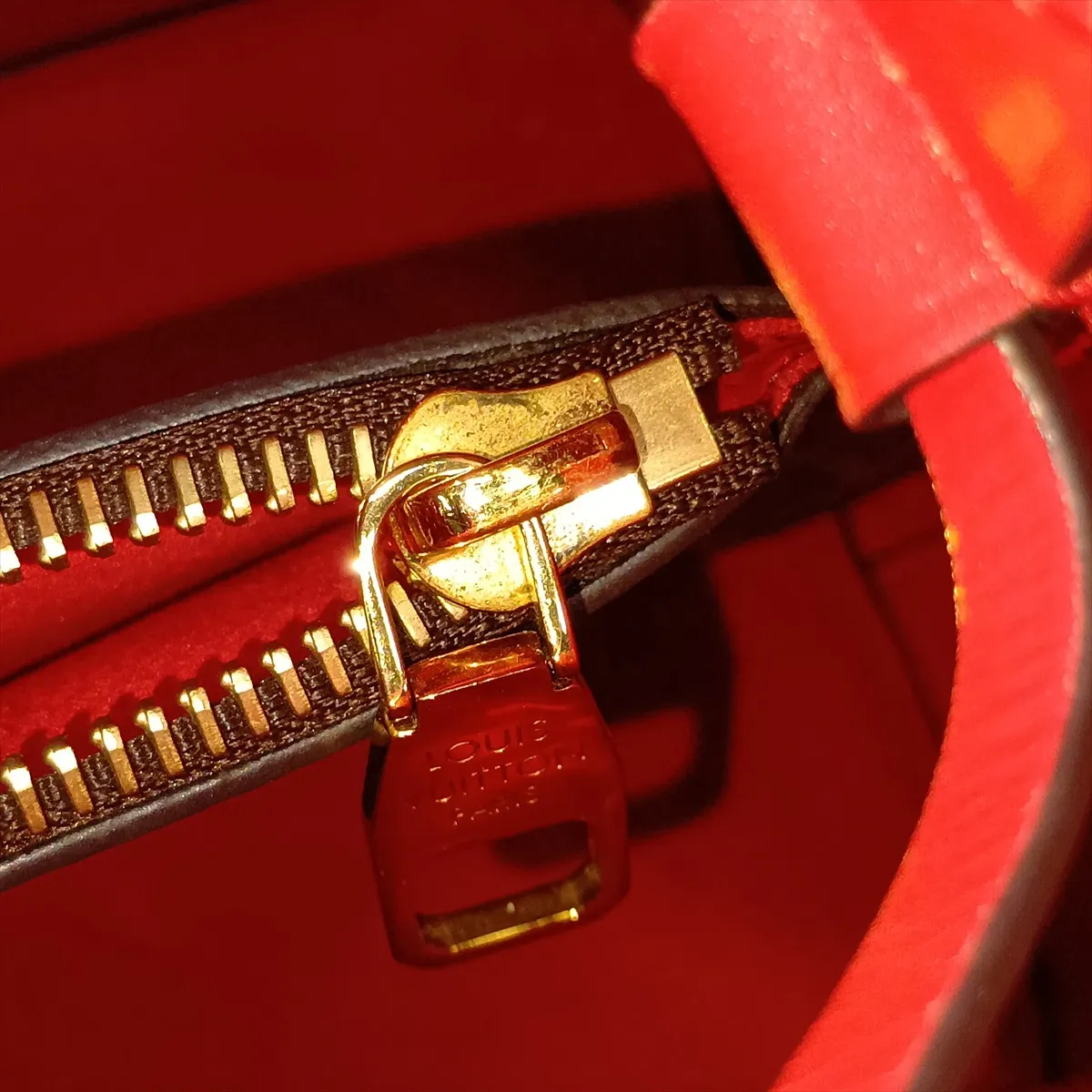 Monogram NeoNoe M44021 SR0139 Red x Brown (RFID detected) — view 12