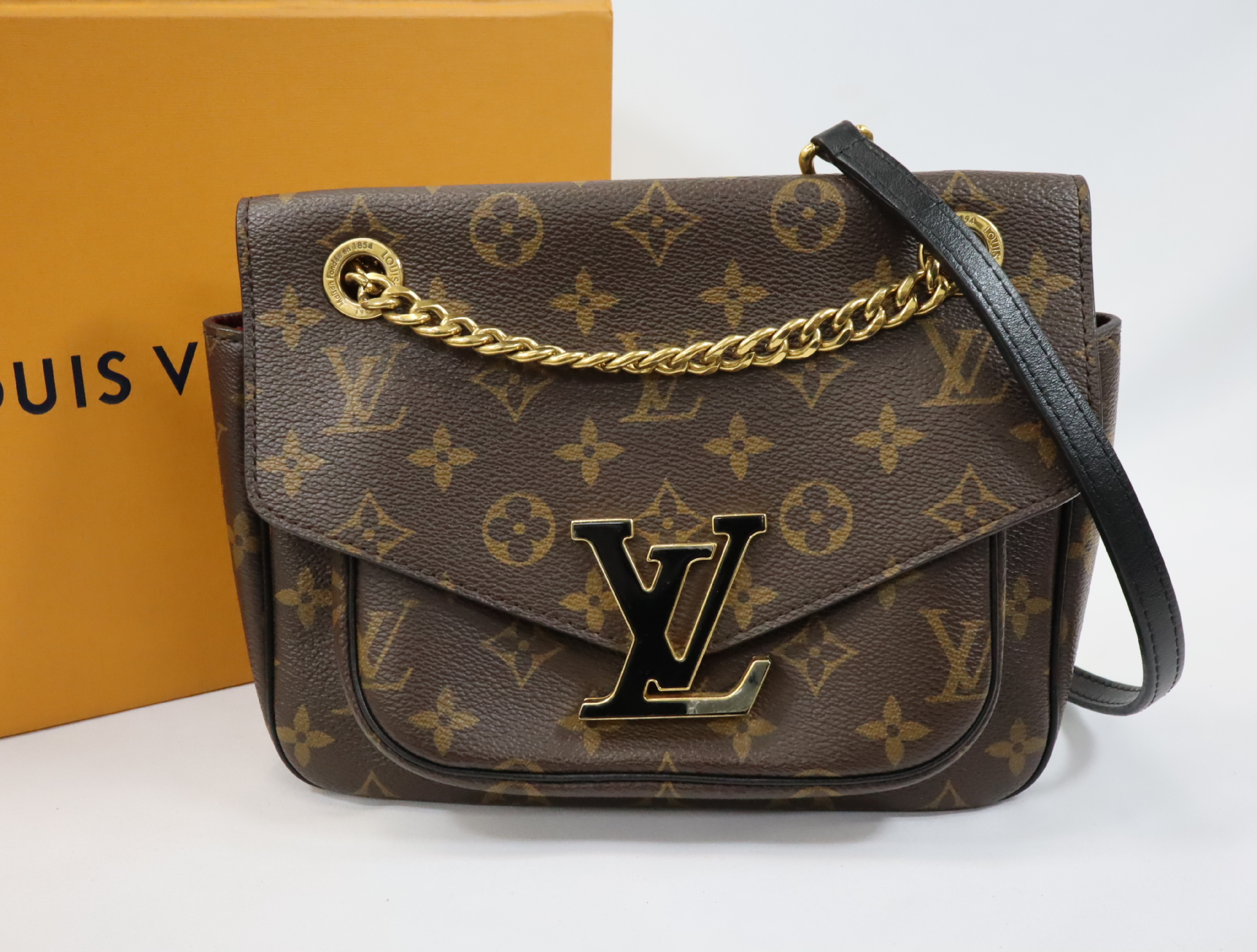 Monogram Passy M45592 Shoulder Bag (RFID detected)