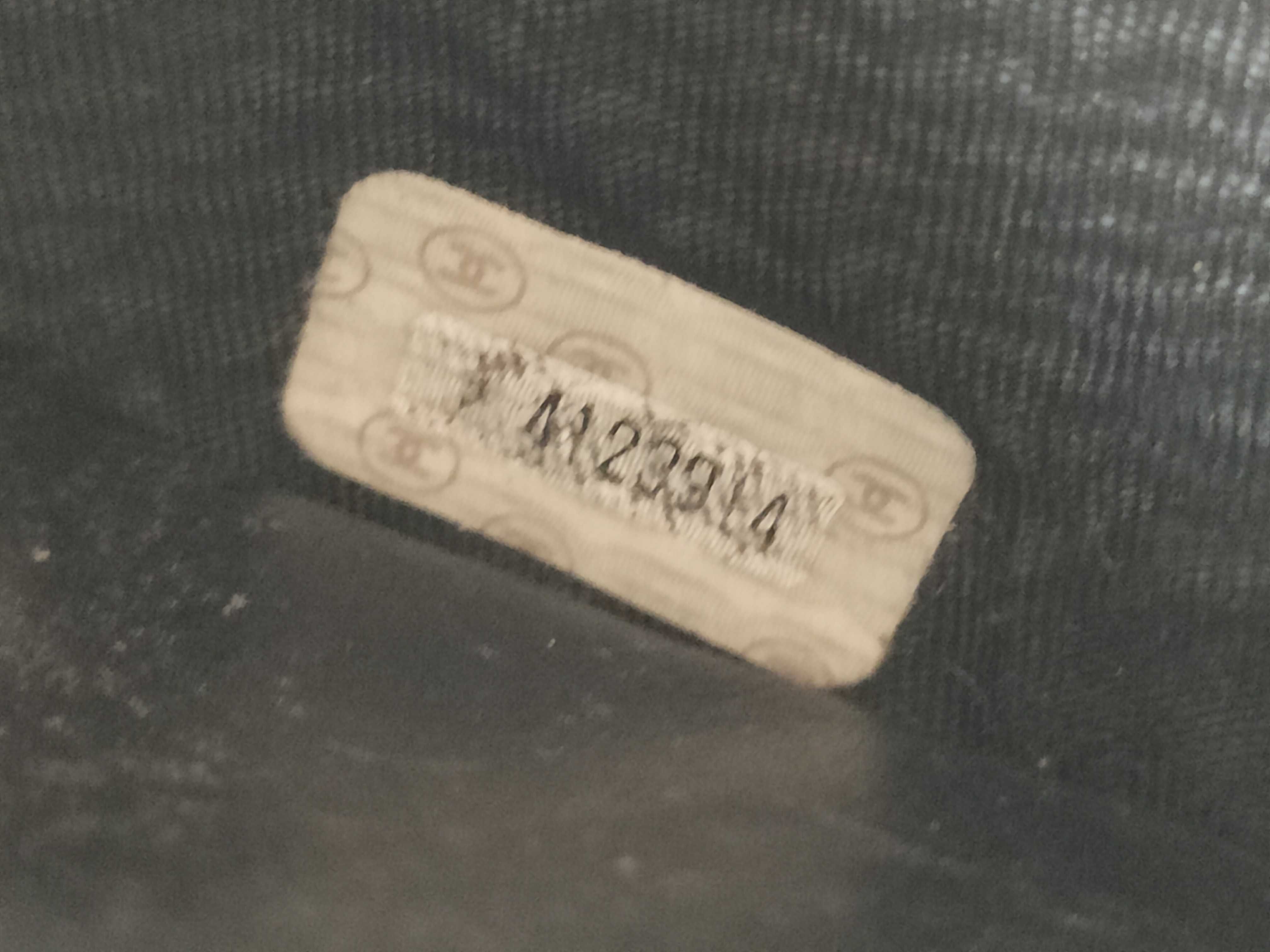 Caviar Skin Coco Mark Long Wallet — view 15