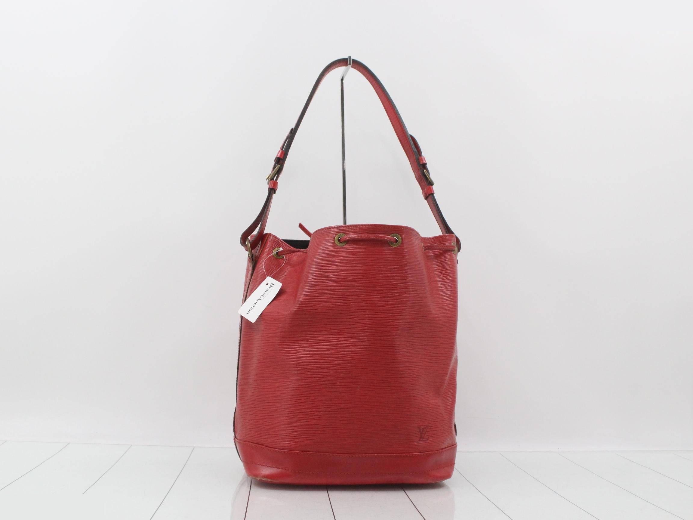 Noe Red — view 2