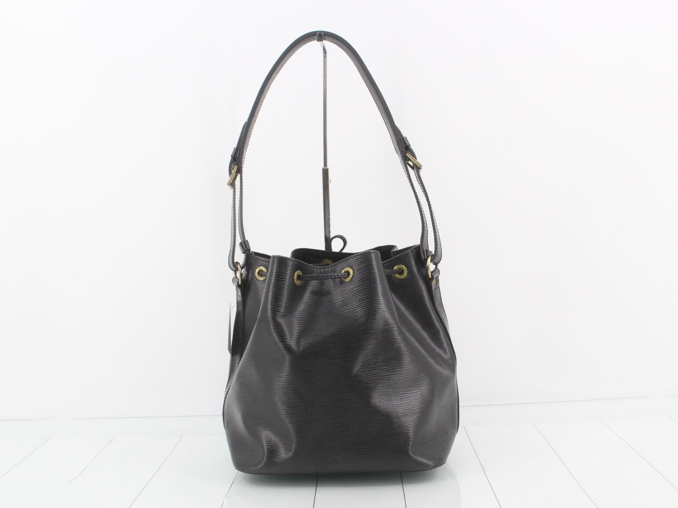 Epi Petit Noé Shoulder Bag — view 2