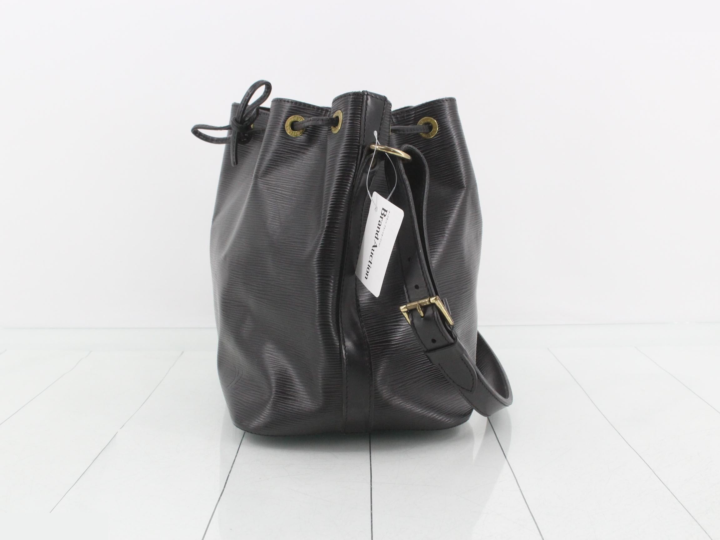 Epi Petit Noé Shoulder Bag — view 3
