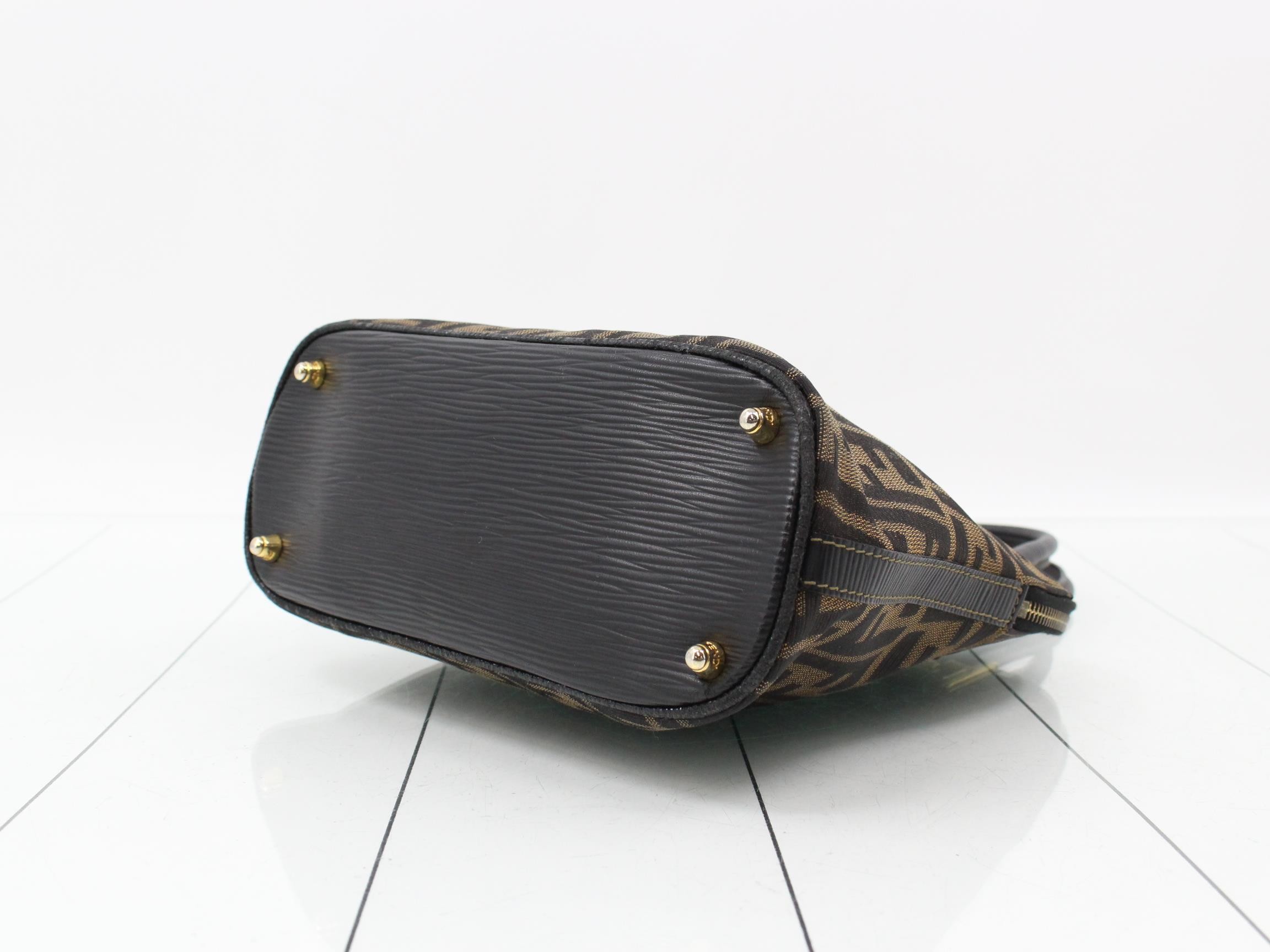 Zucca Leather 2-Way Handbag — view 6