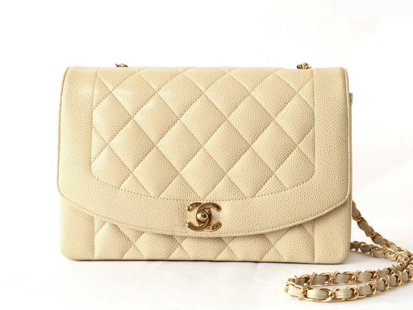Caviar Skin Diana 25 Chain Shoulder Bag, Beige