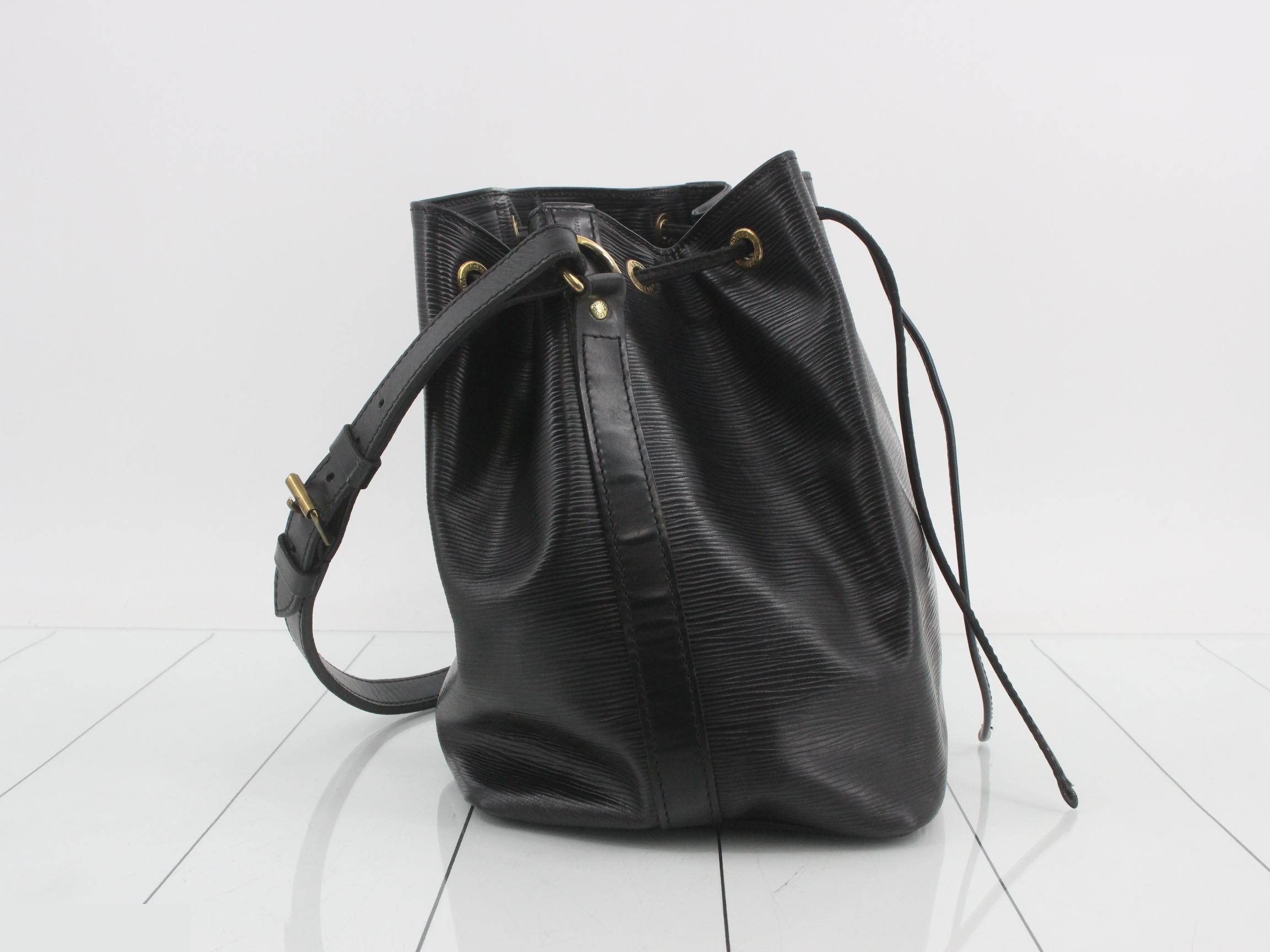 Epi Noé Shoulder Bag — view 4