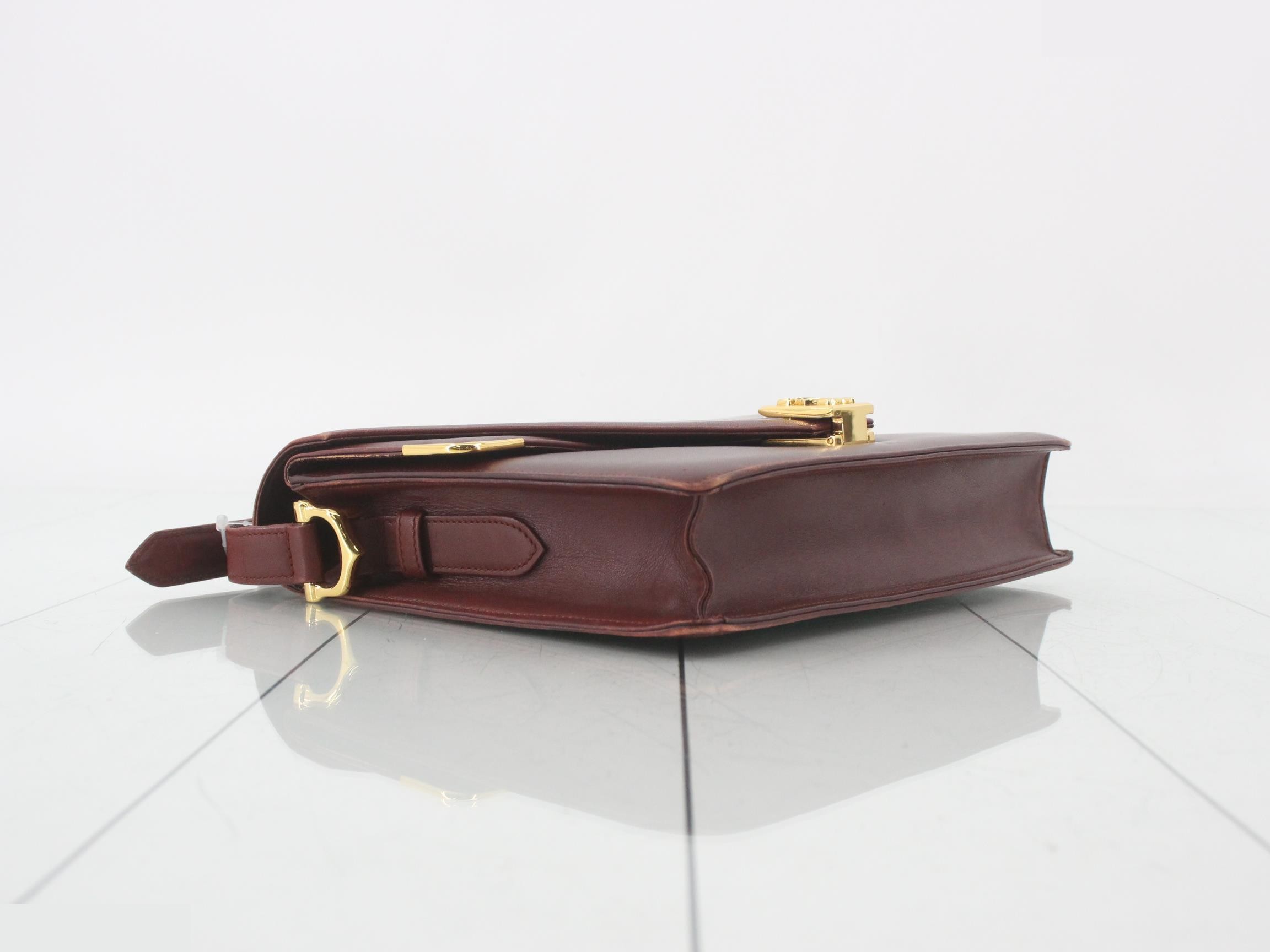 Leather shoulder bag with logo hardware — view 5
