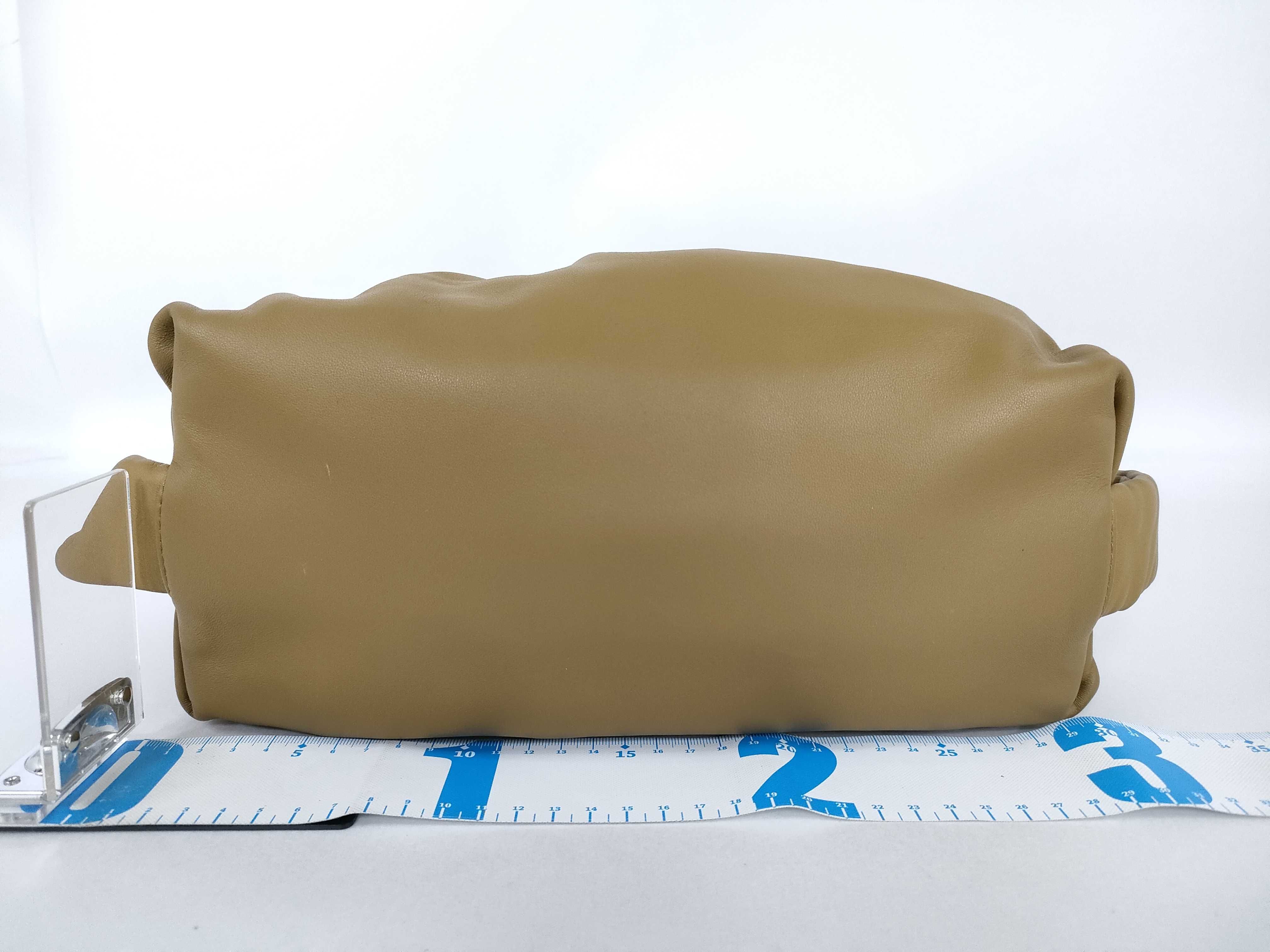 The Body Bag Shoulder Bag Beige Shoulder Bag — view 2