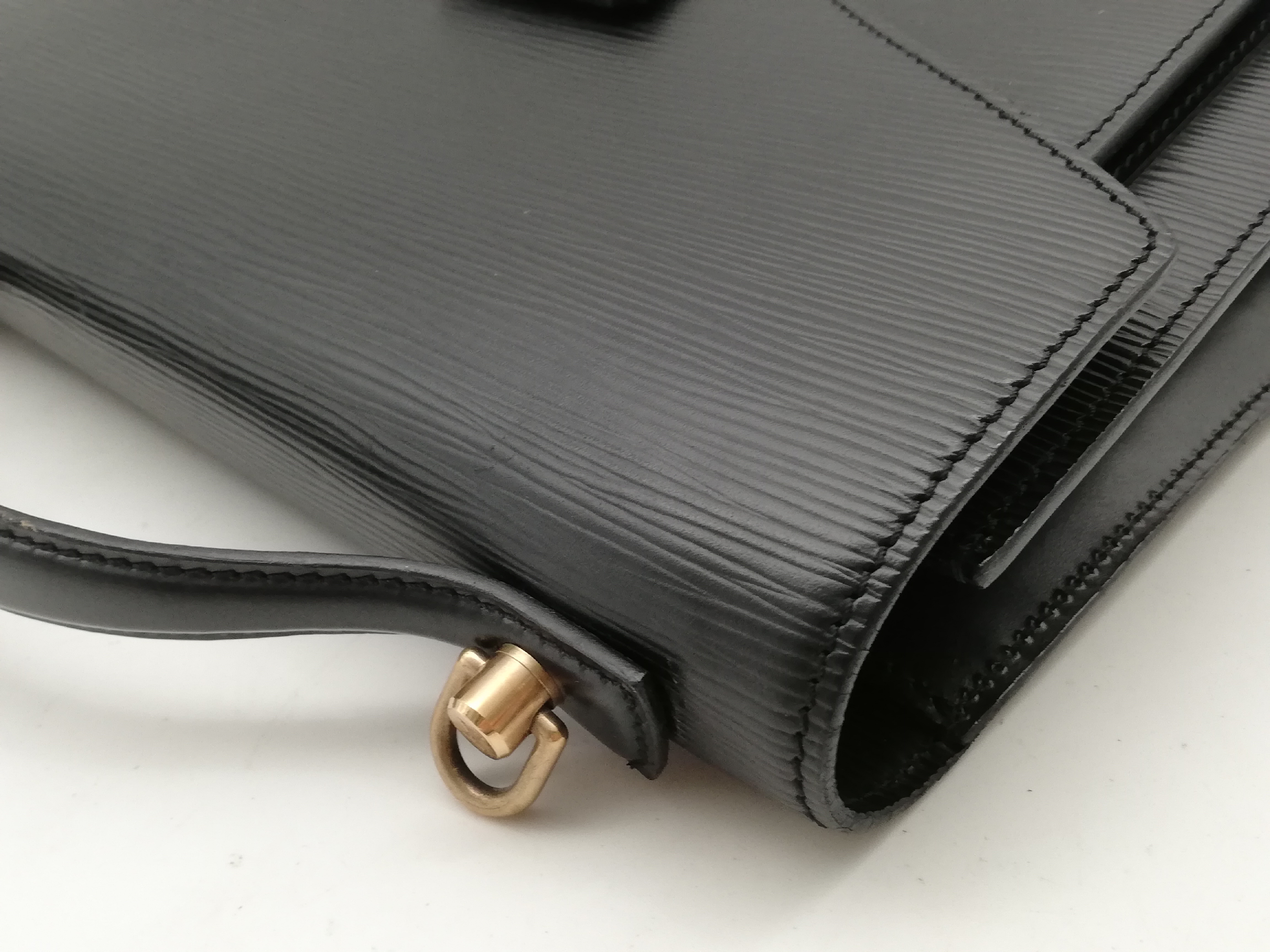 Epi Monceau M52122 Noir Shoulder Strap Handbag — view 9