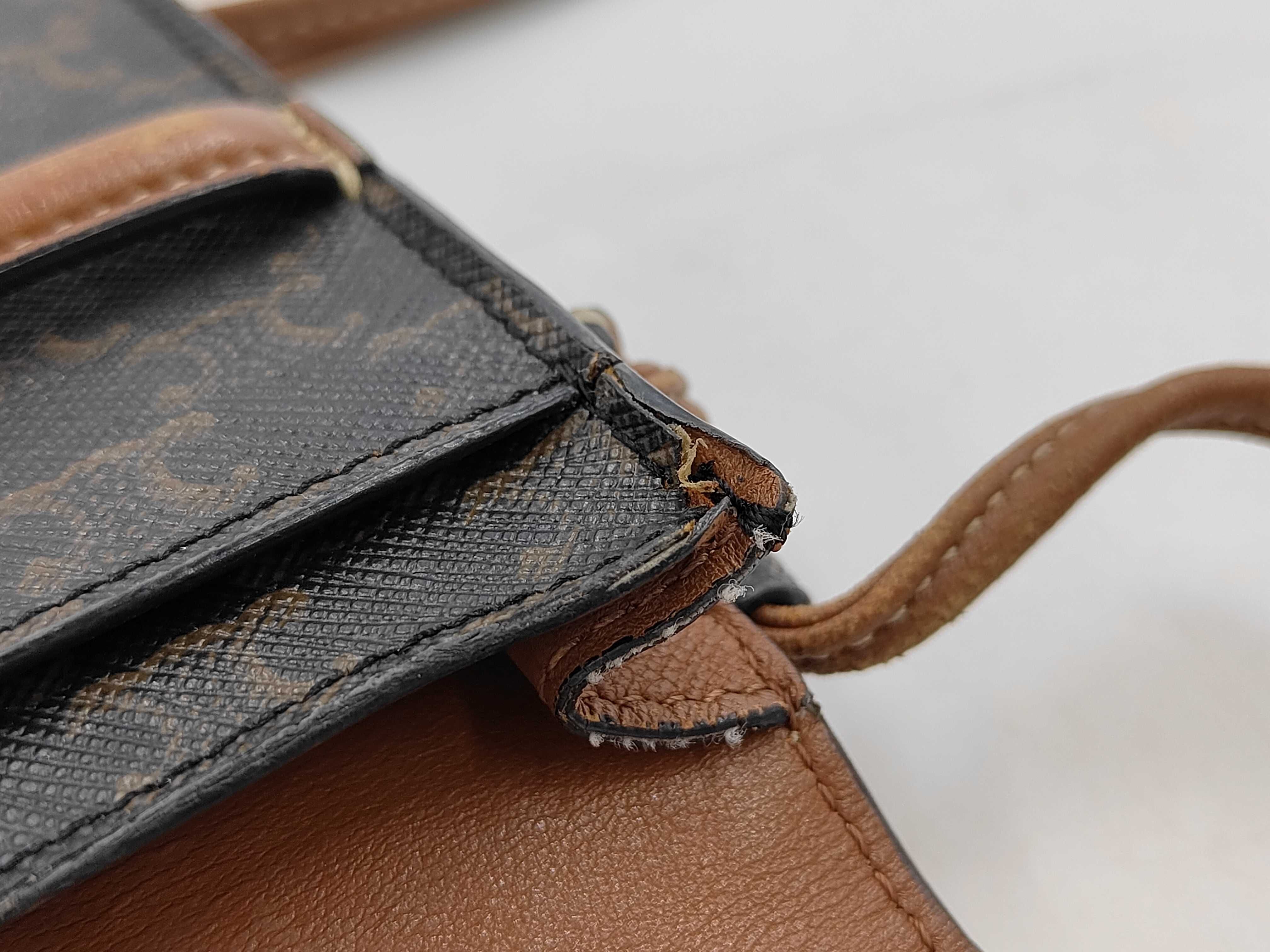 Triomphe Shoulder Bag — view 10