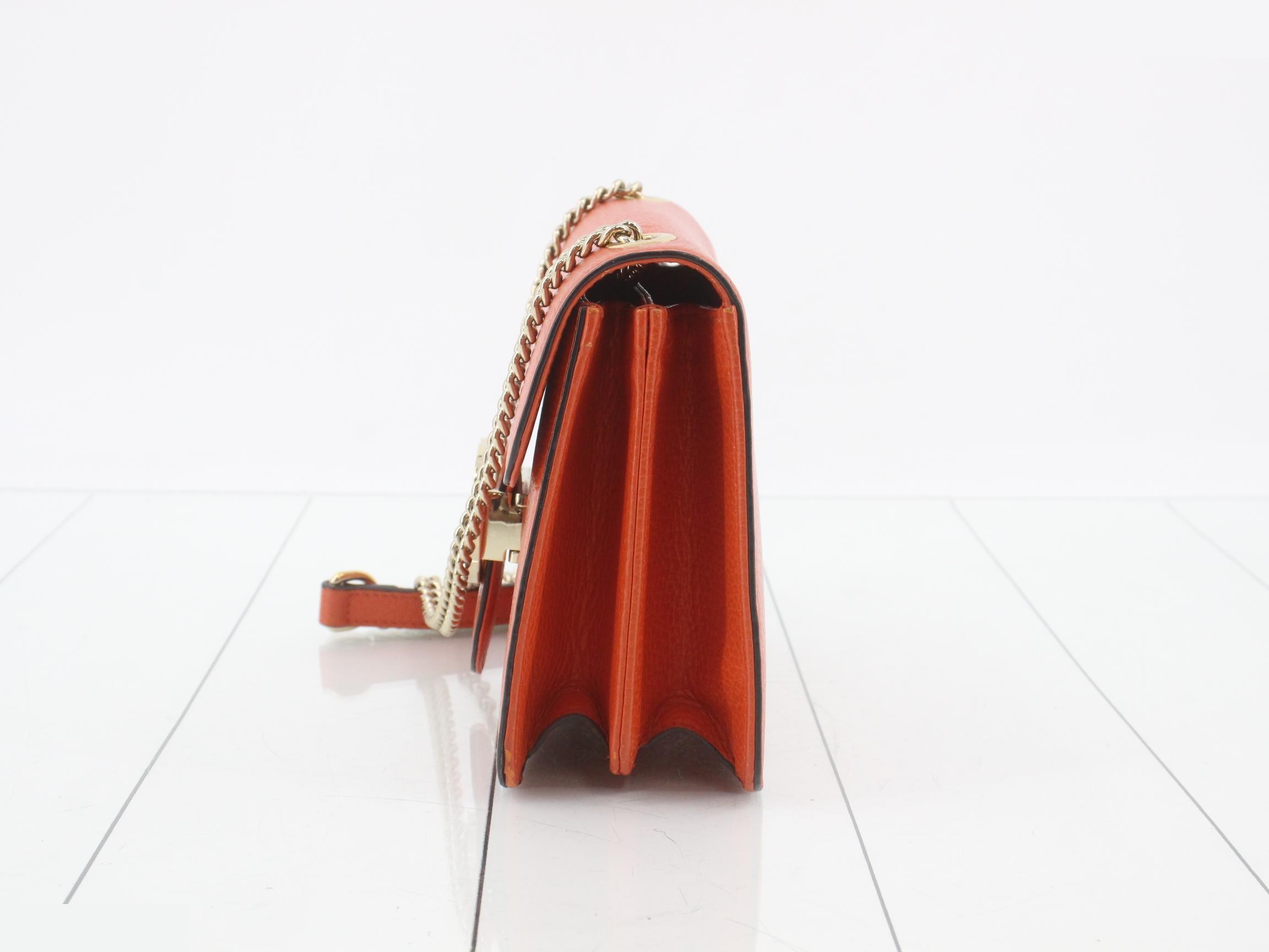 Small leather shoulder bag with interlocking G logo — view 3