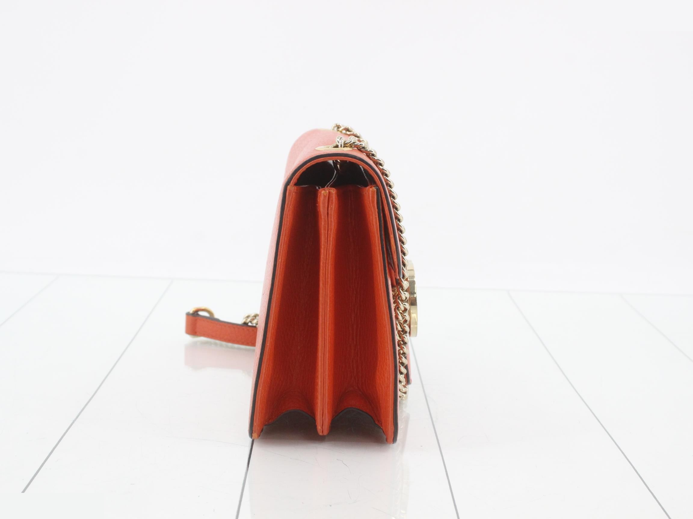 Small leather shoulder bag with interlocking G logo — view 4