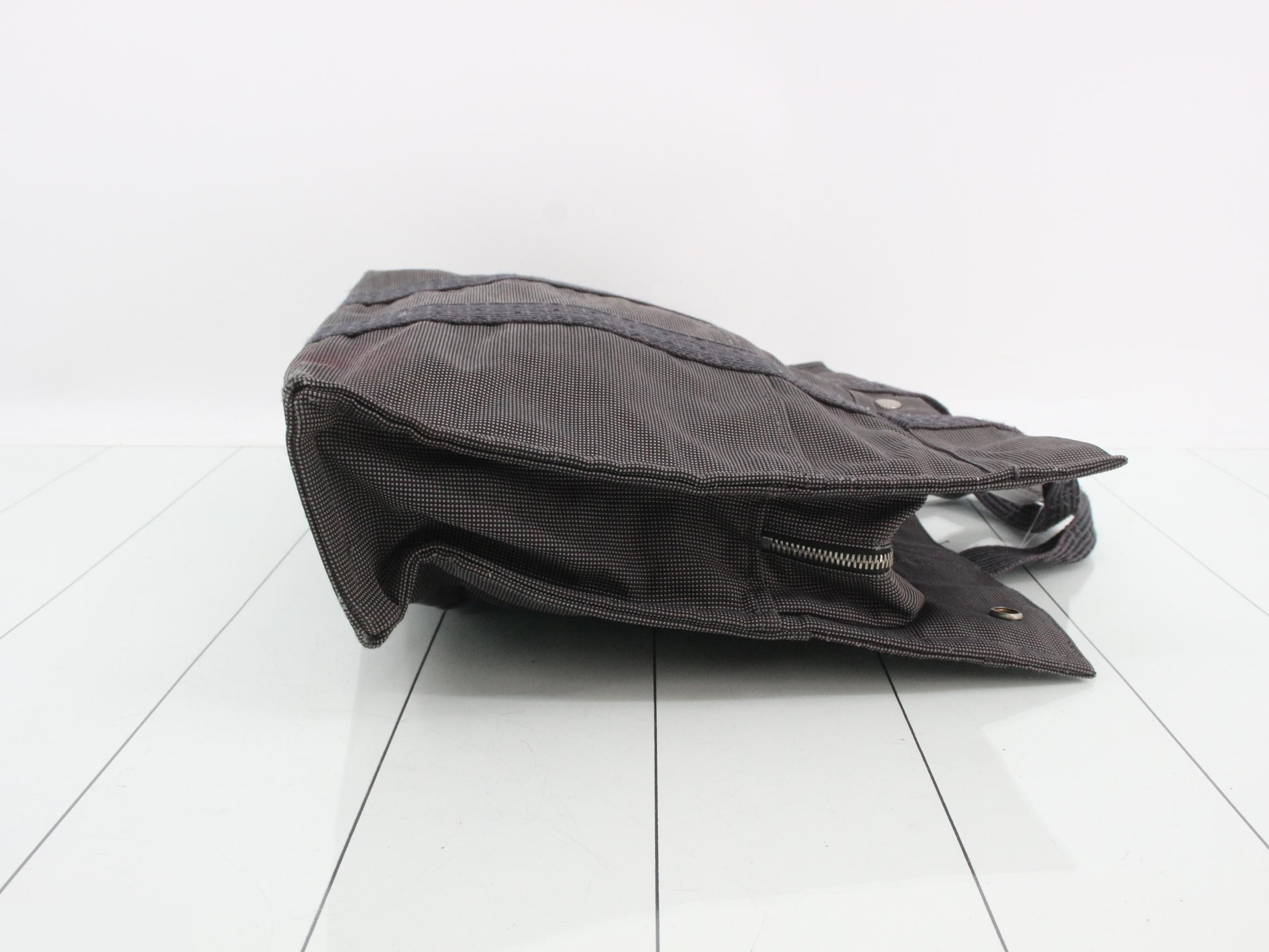 Aile Line Tote MM, Gray Canvas — view 4