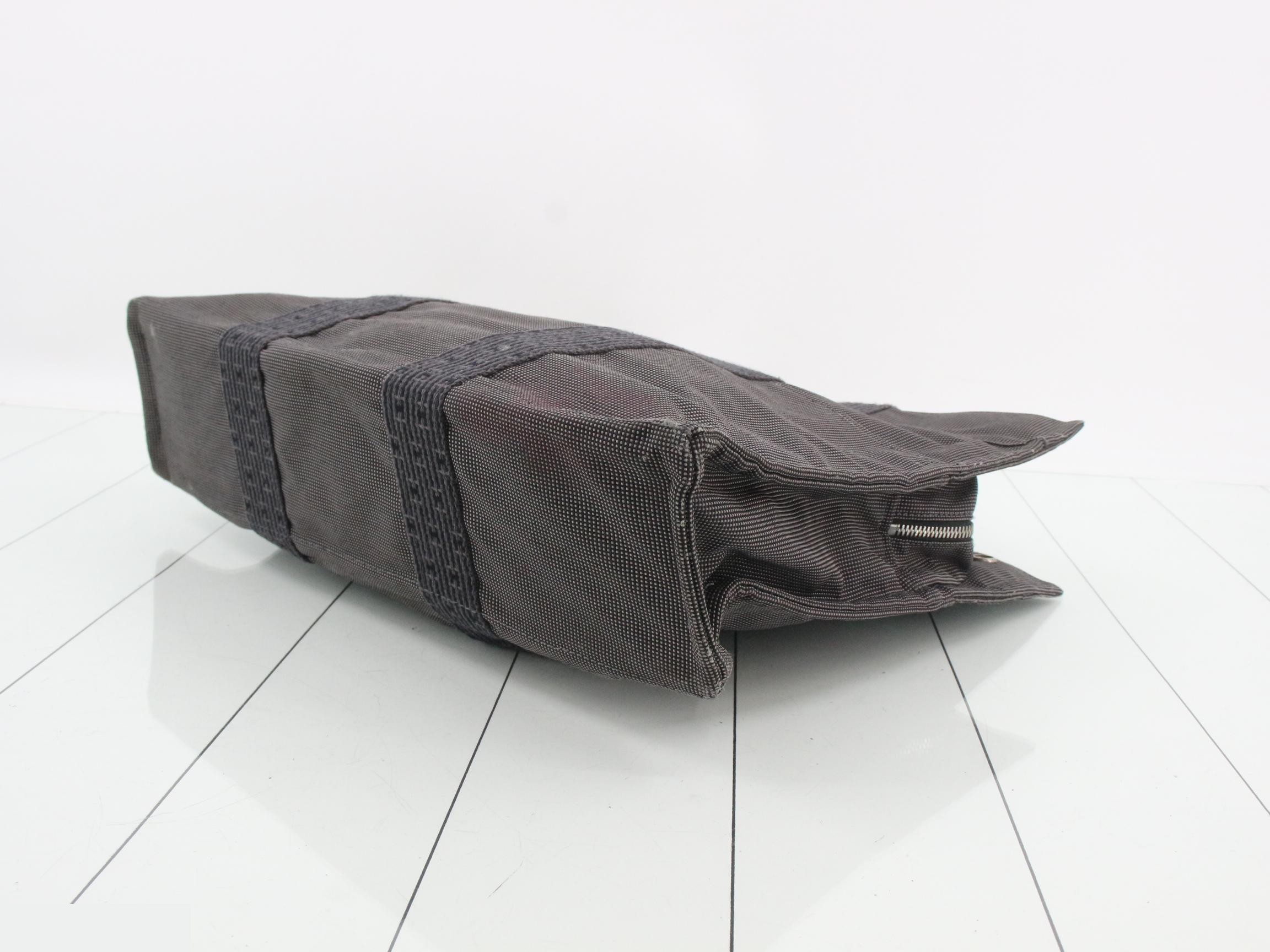 Aile Line Tote MM, Gray Canvas — view 6