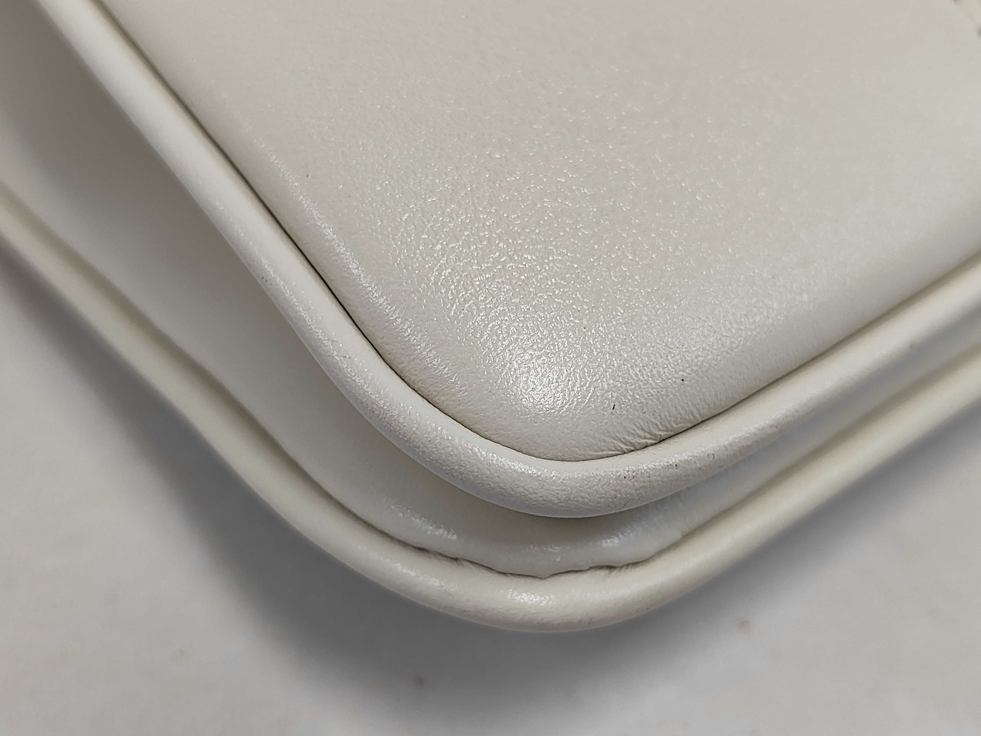745918 Leather White Silver GG Marmont Leather 2-Way Handbag — view 3