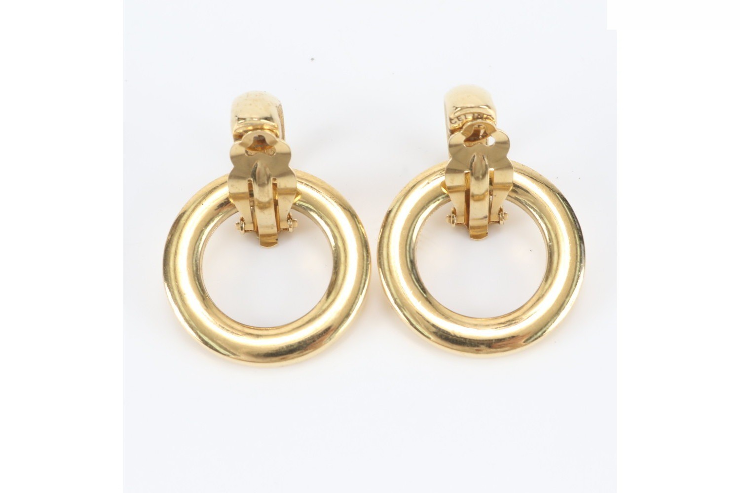 Circle logo earrings, gold, accessory. — view 2