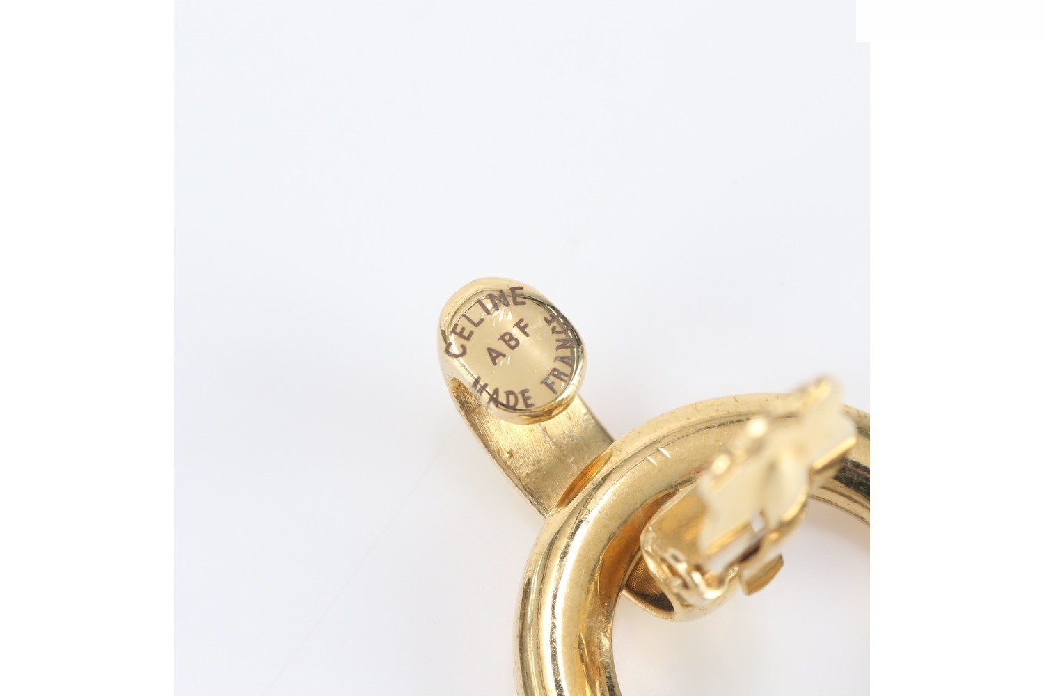 Circle logo earrings, gold, accessory. — view 5