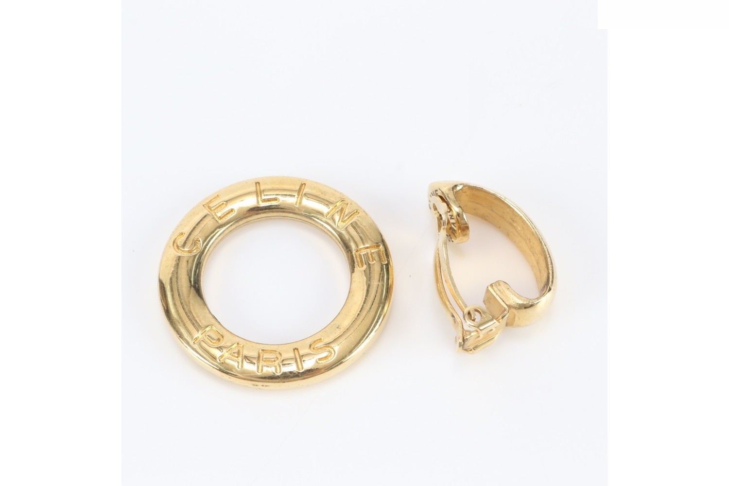 Circle logo earrings, gold, accessory. — view 6