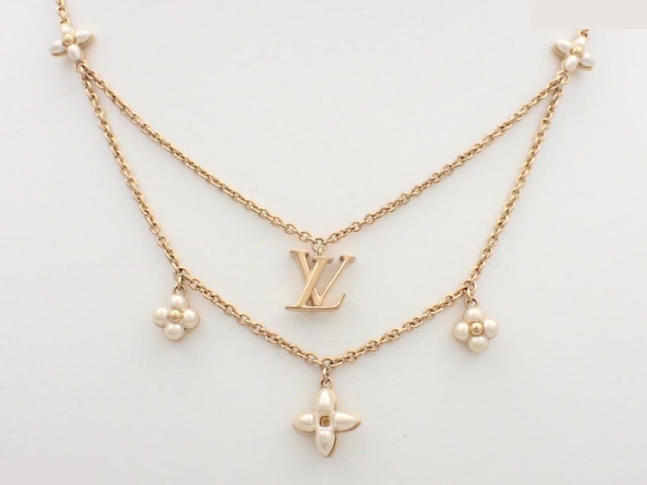 LV Floragram, neck circumference approximately 47cm