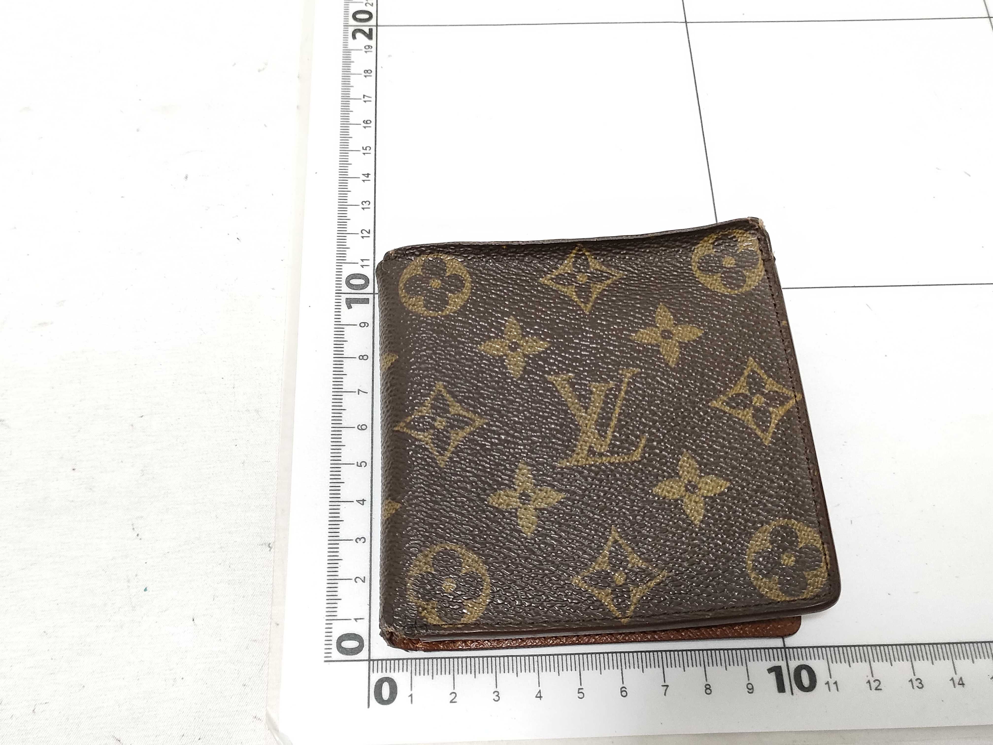Monogram M61675 Portefeuille Marco Wallet with Large Curved Edge — view 2