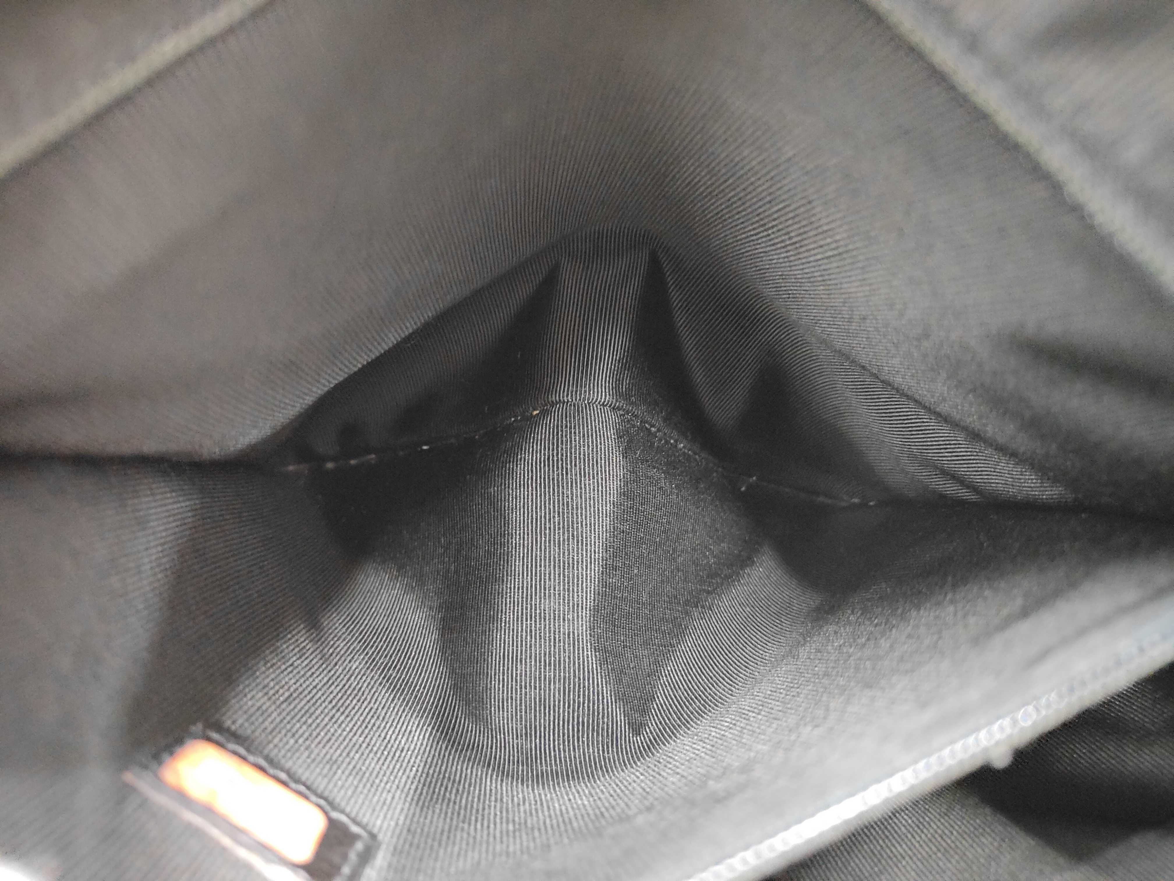 Caviar Skin Logo Black Tote Bag (Series 4) — view 13