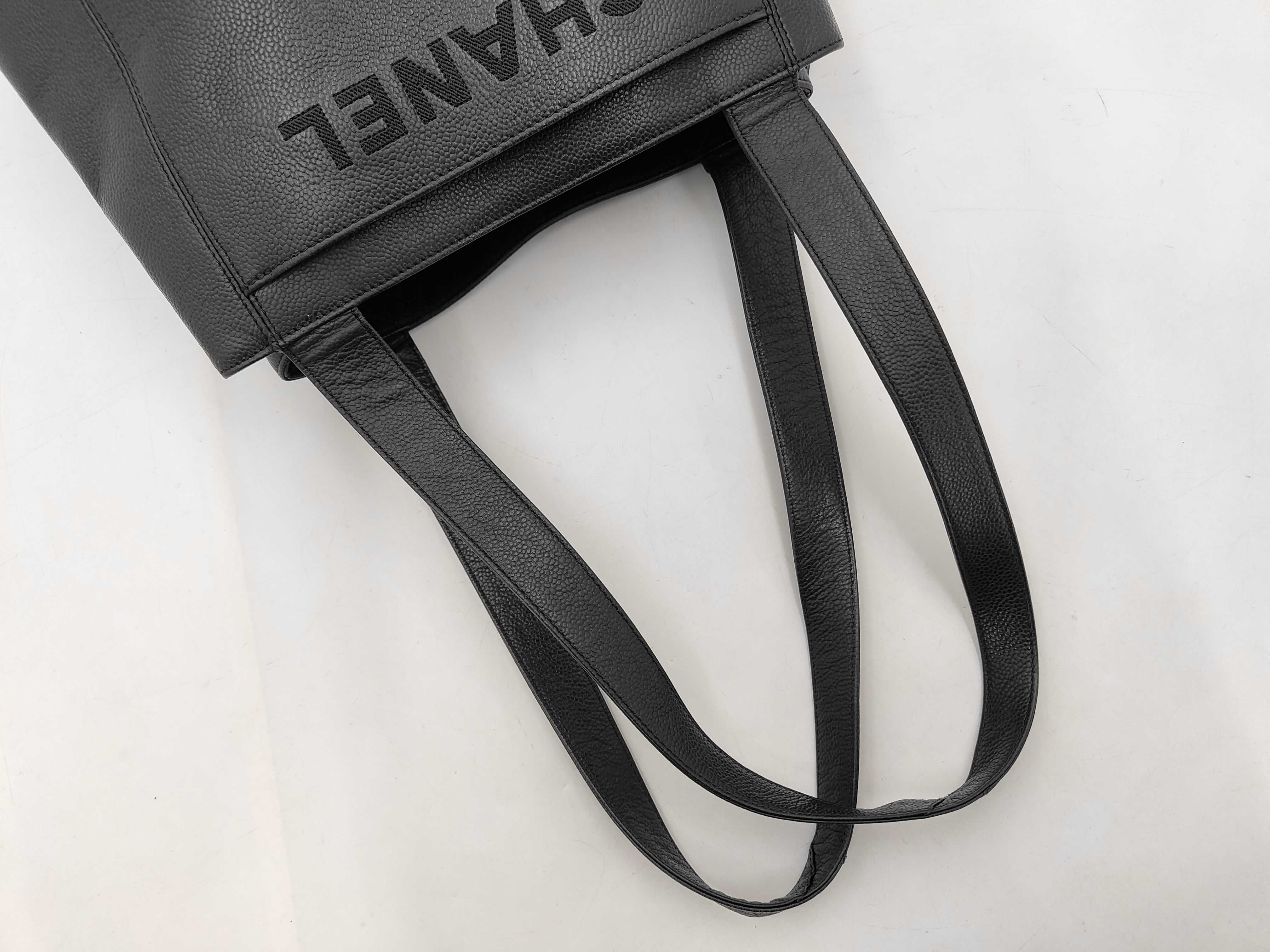 Caviar Skin Logo Black Tote Bag (Series 4) — view 3