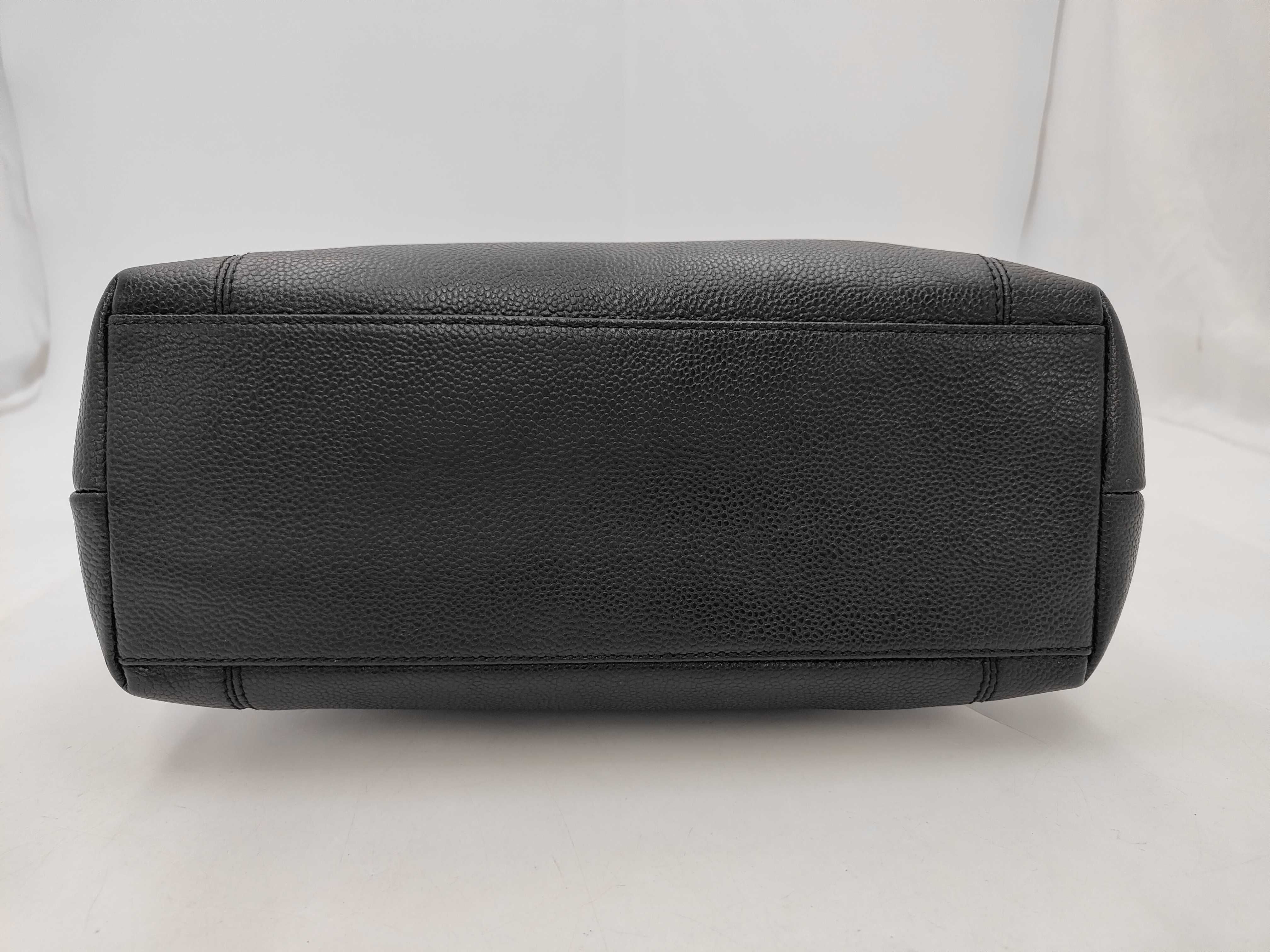 Caviar Skin Logo Black Tote Bag (Series 4) — view 6