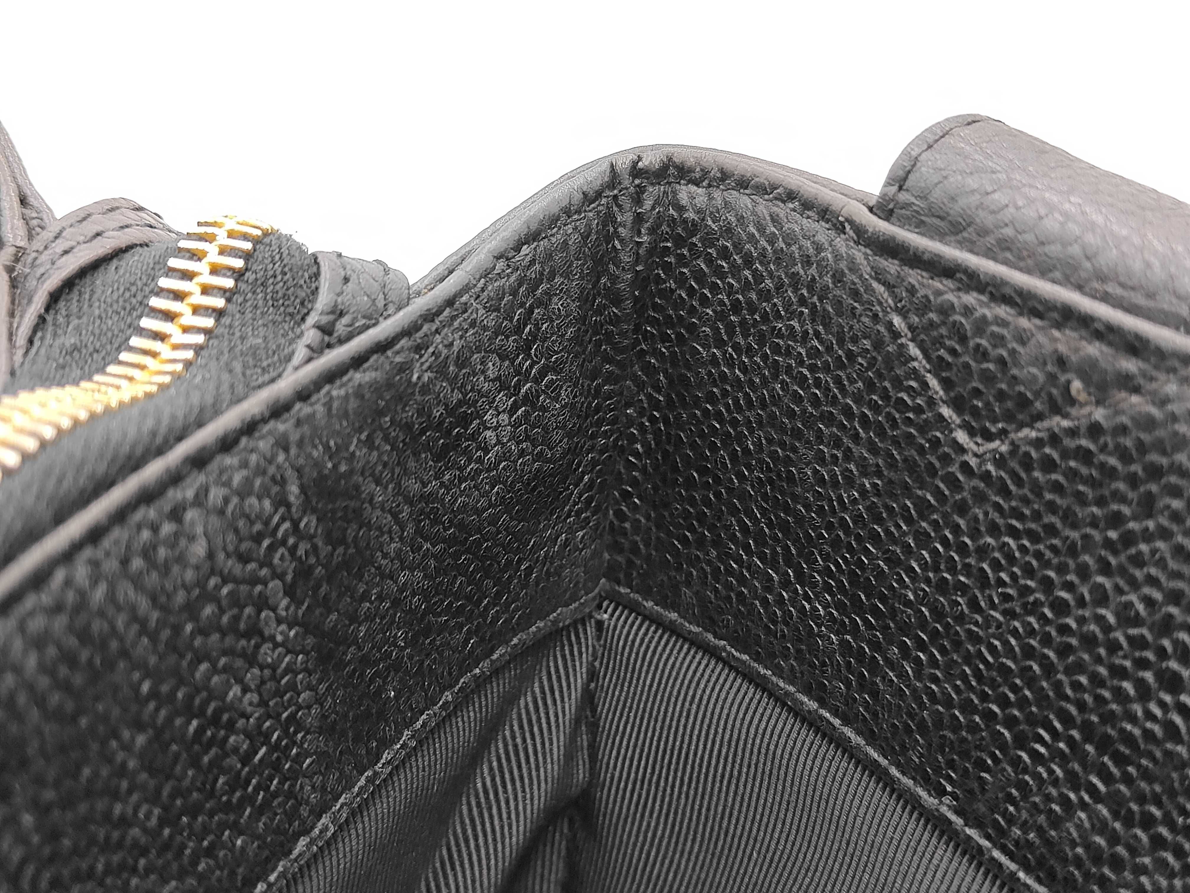 Caviar Skin Logo Black Tote Bag (Series 4) — view 9