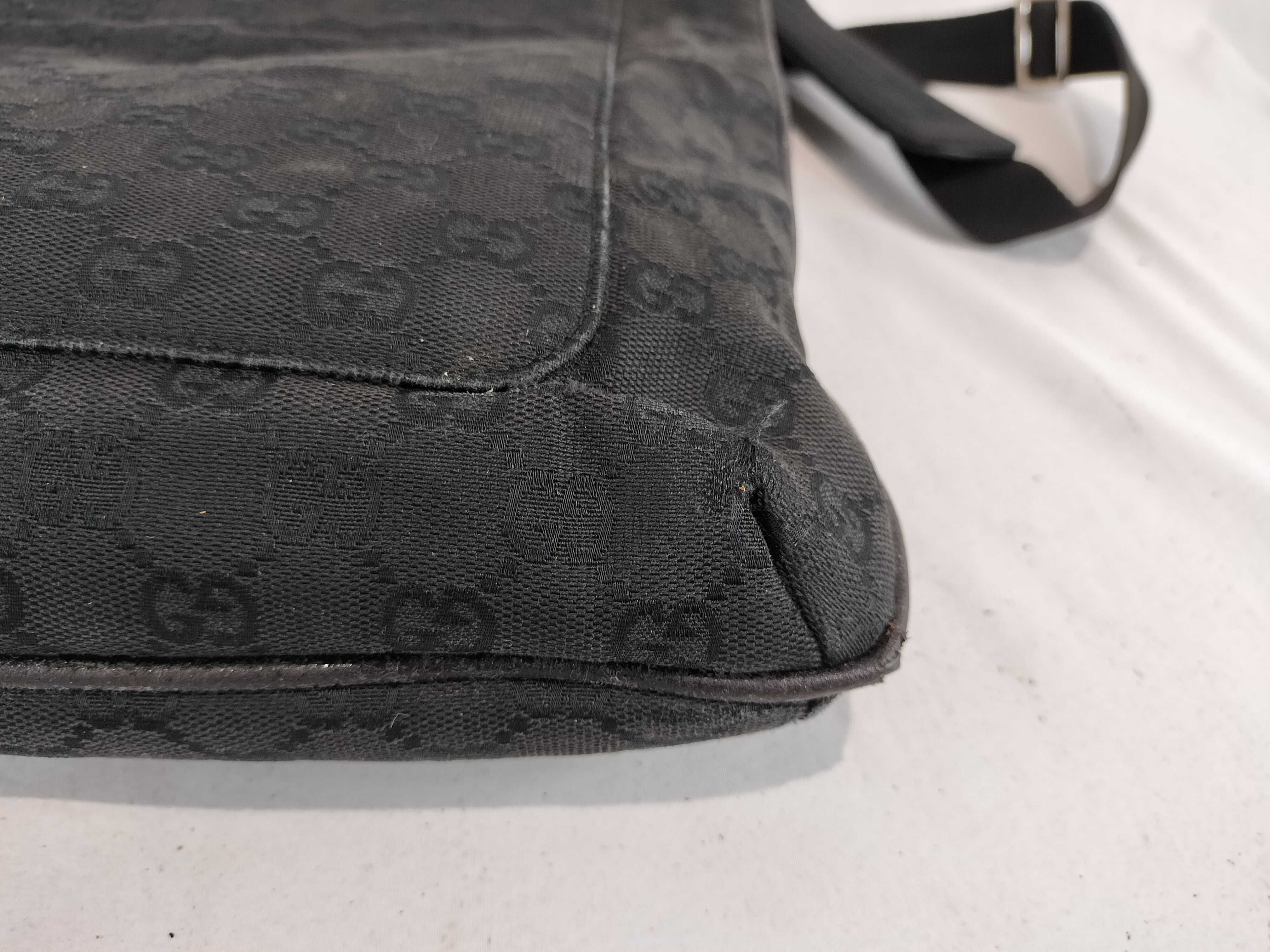 GG Canvas 122791 Shoulder Bag — view 7